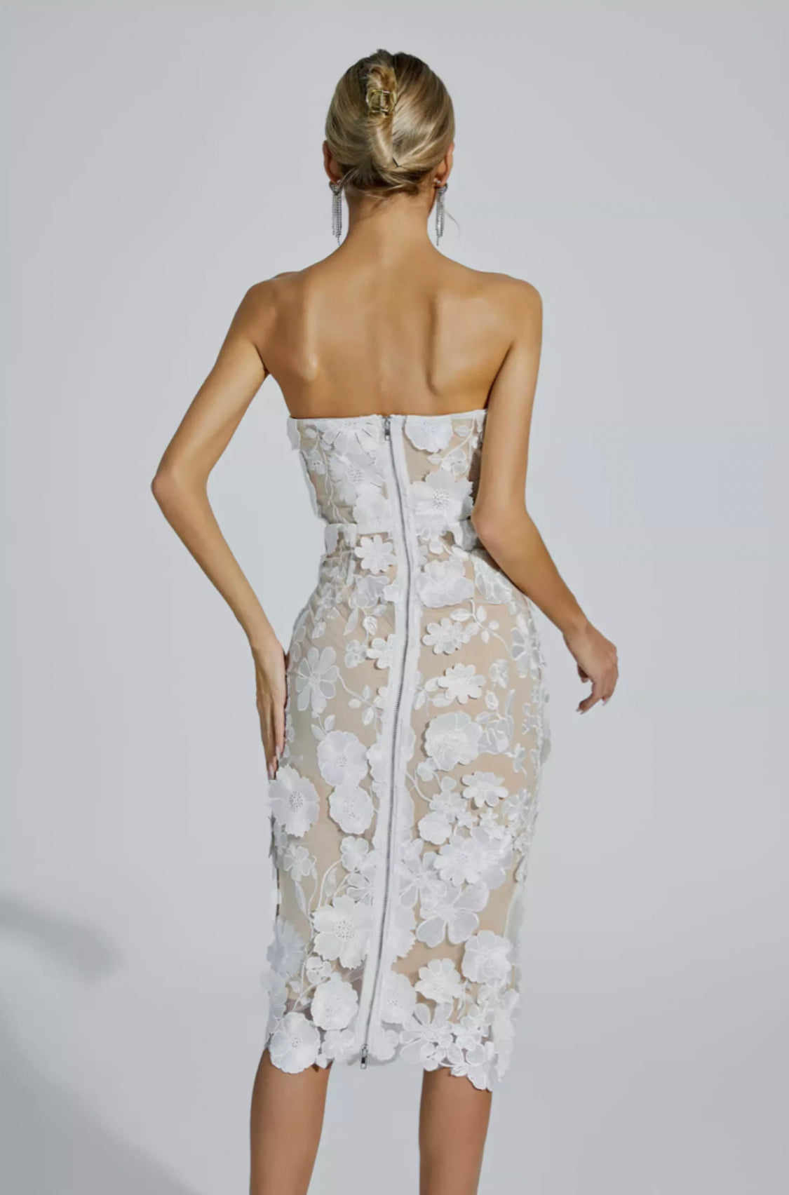 Anais Midikleid aus Spitze mit Blumenmuster