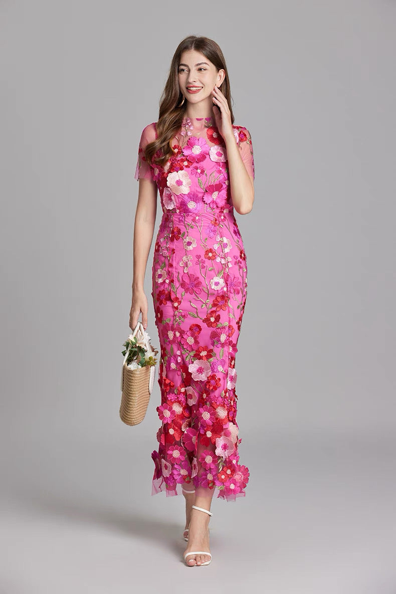 Soleil Bloom Midikleid mit Blumenstickerei