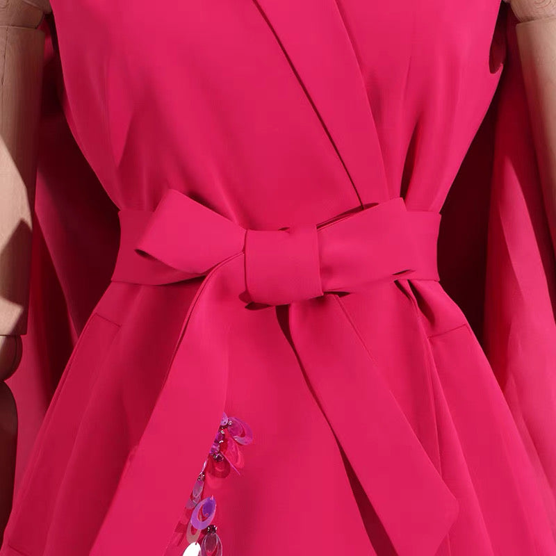 Stella Minikleid mit verziertem Cape 