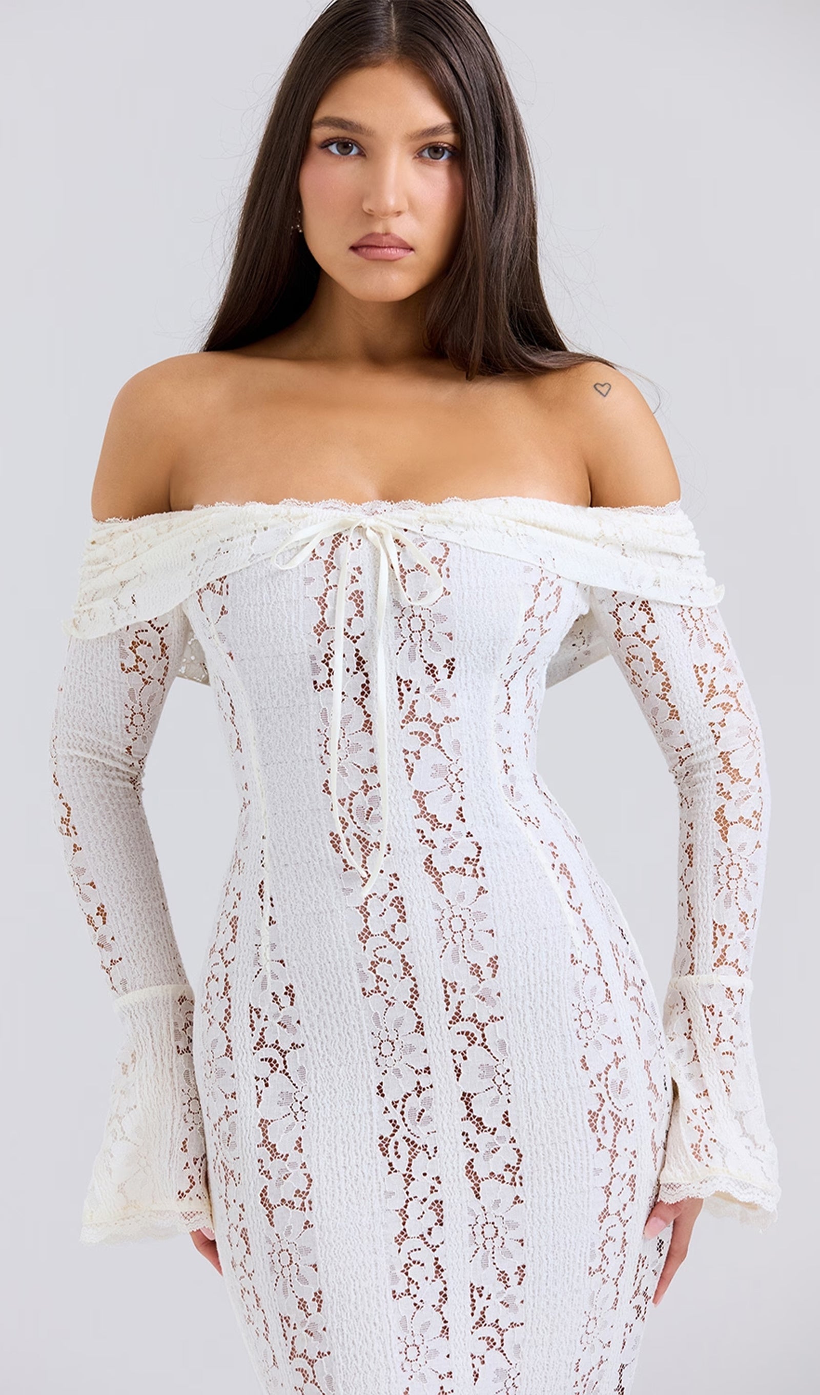 Vintage Floral Lace Off-Shoulder Maxi Dress 