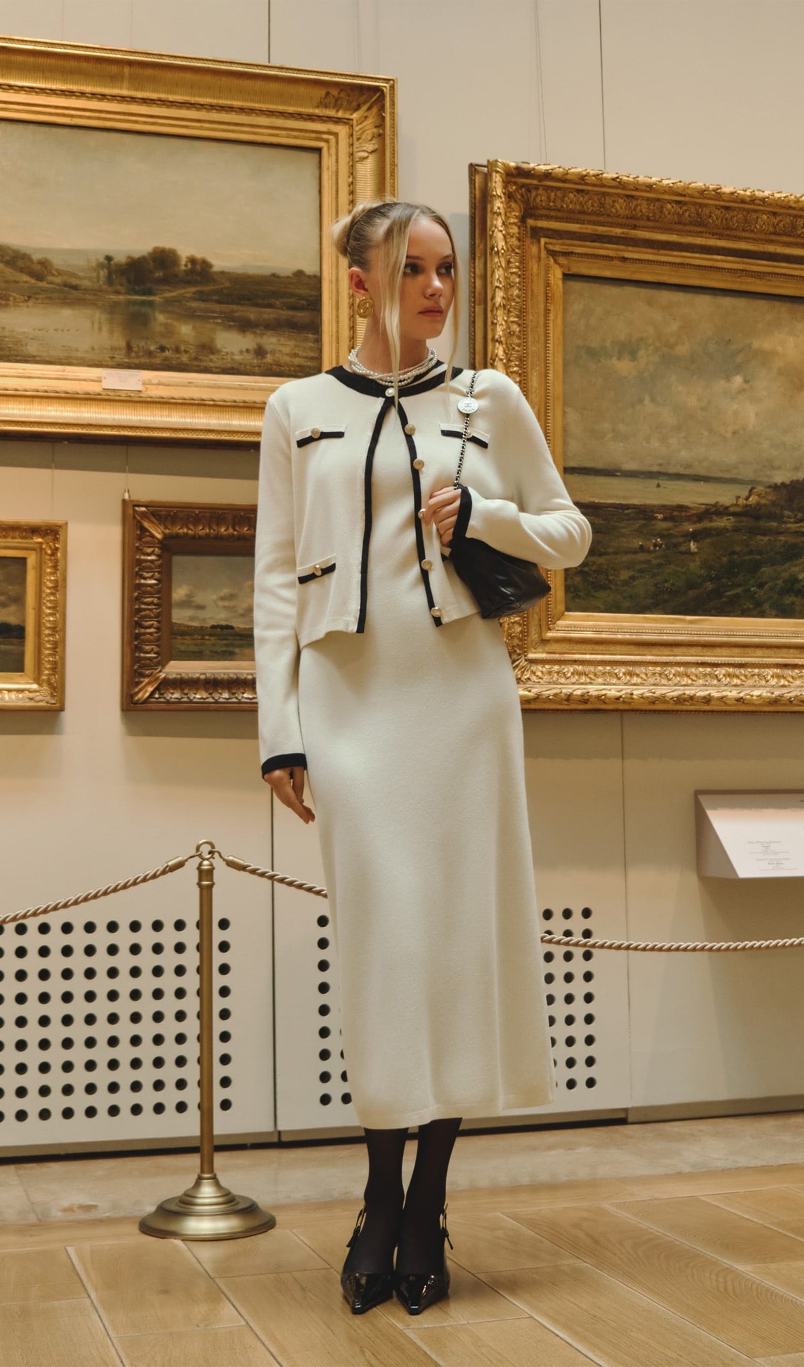 Zweiteiliges Strickkleid-Set in Midi-Länge – Weiß 