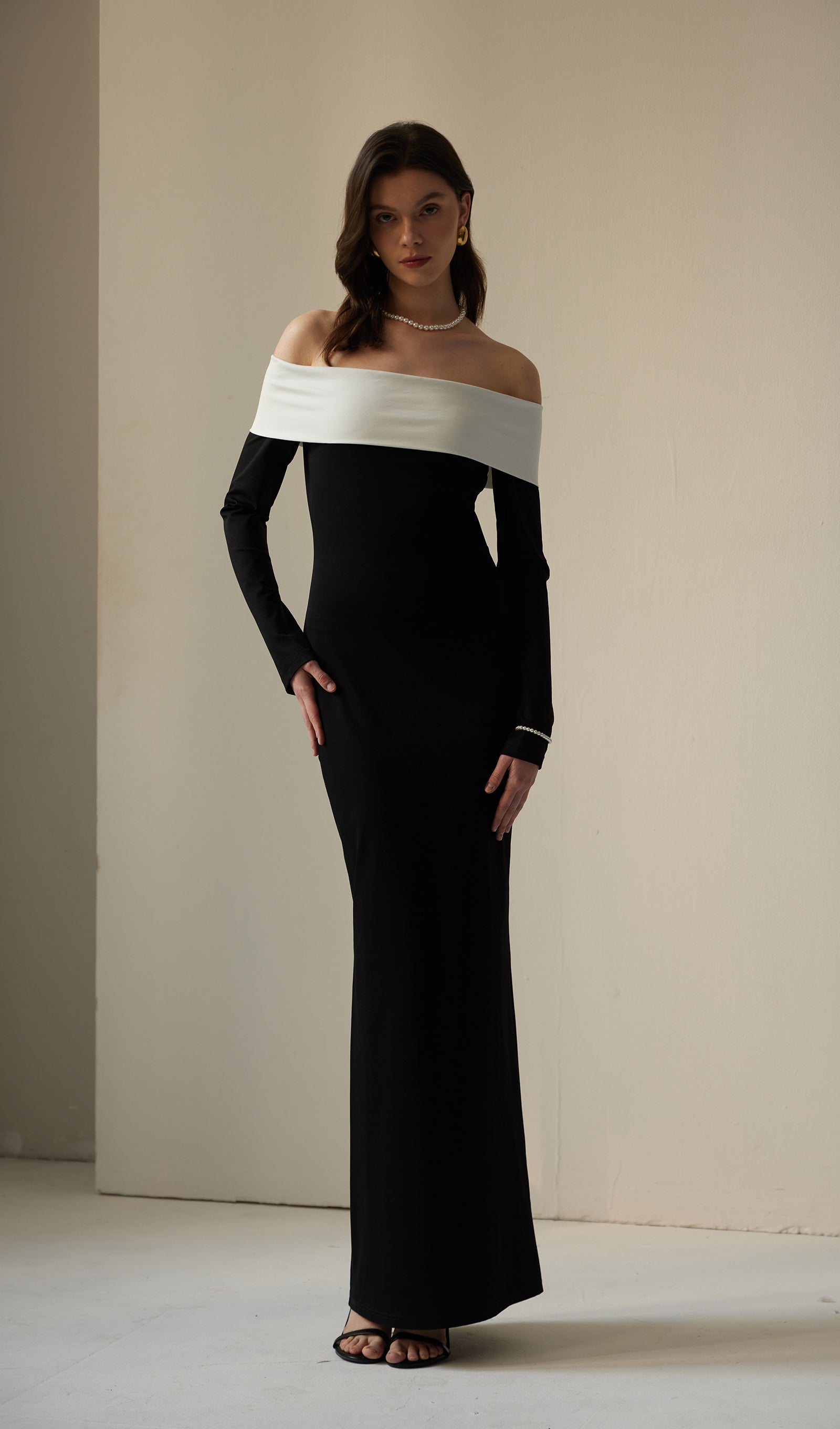 Anya Maxikleid Schwarz/Weiß 