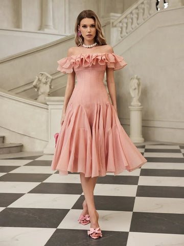 Amelie schulterfreies Rüschen-Midikleid – Rosa 