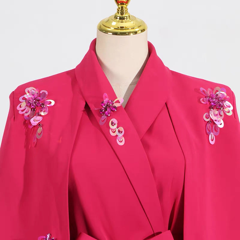 Stella Minikleid mit verziertem Cape 