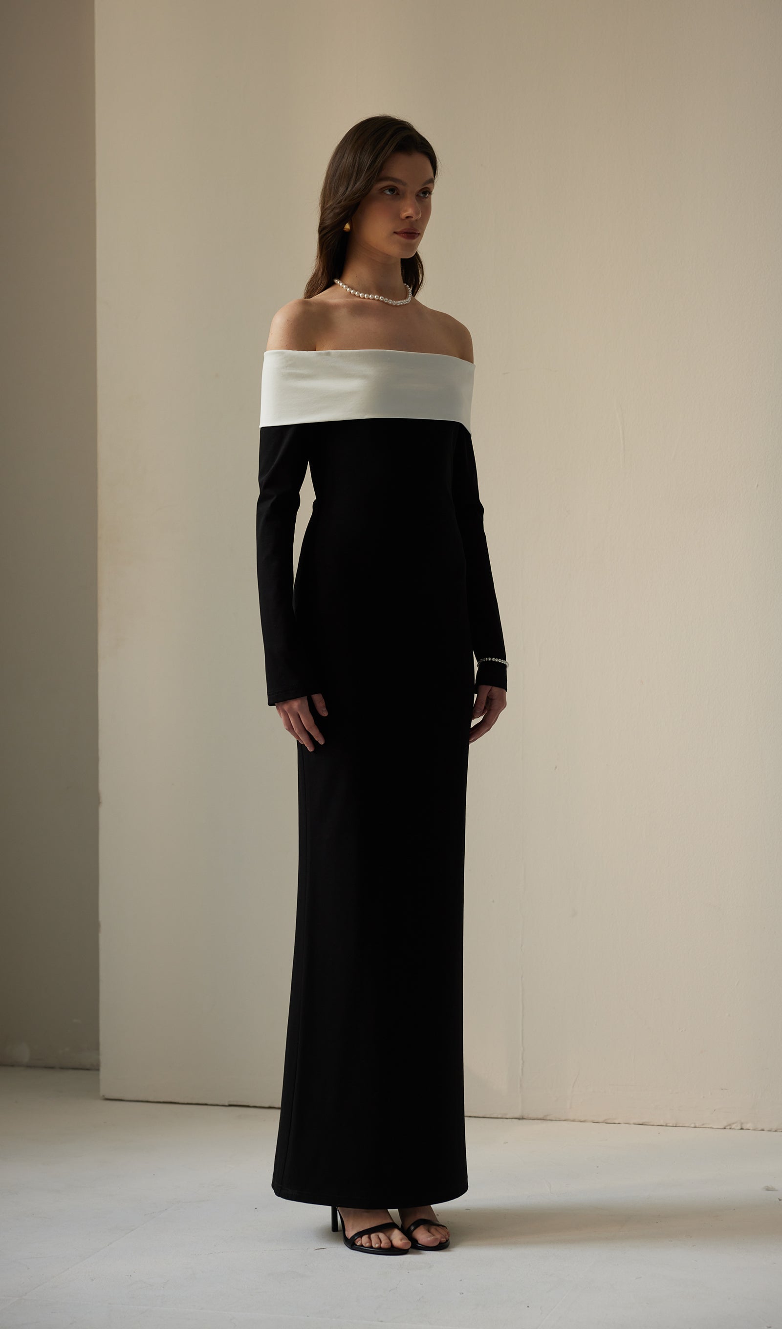 Anya Maxikleid Schwarz/Weiß 