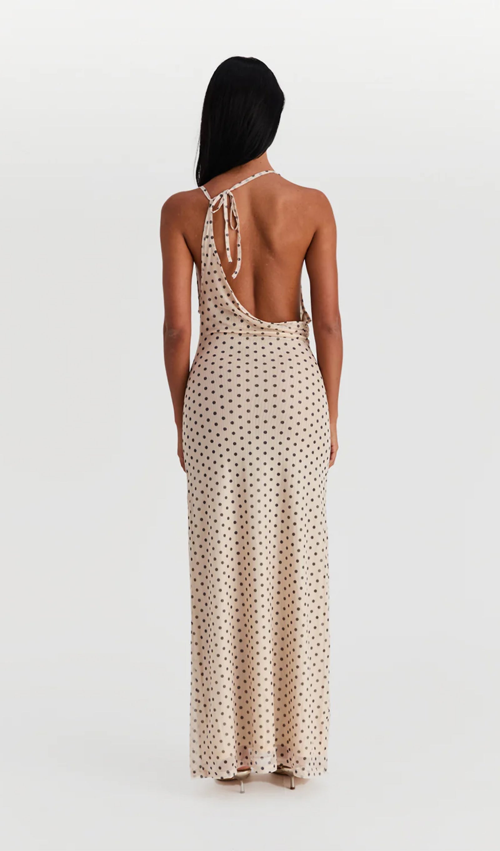 Asymmetrisches Maxikleid mit Kapuze und Polka-Dots 