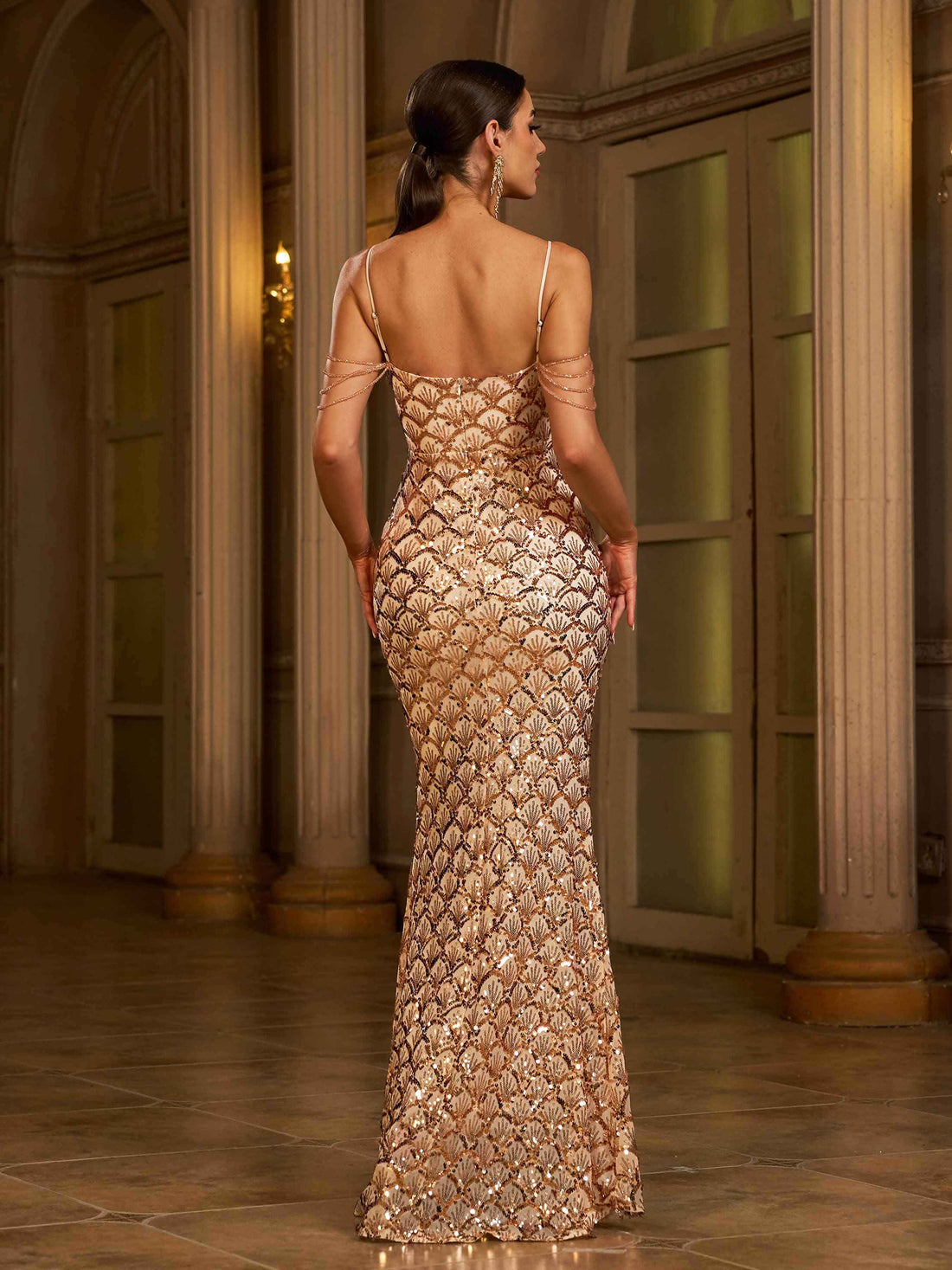 Glamouröses Pailletten-Spaghetti-Maxikleid 