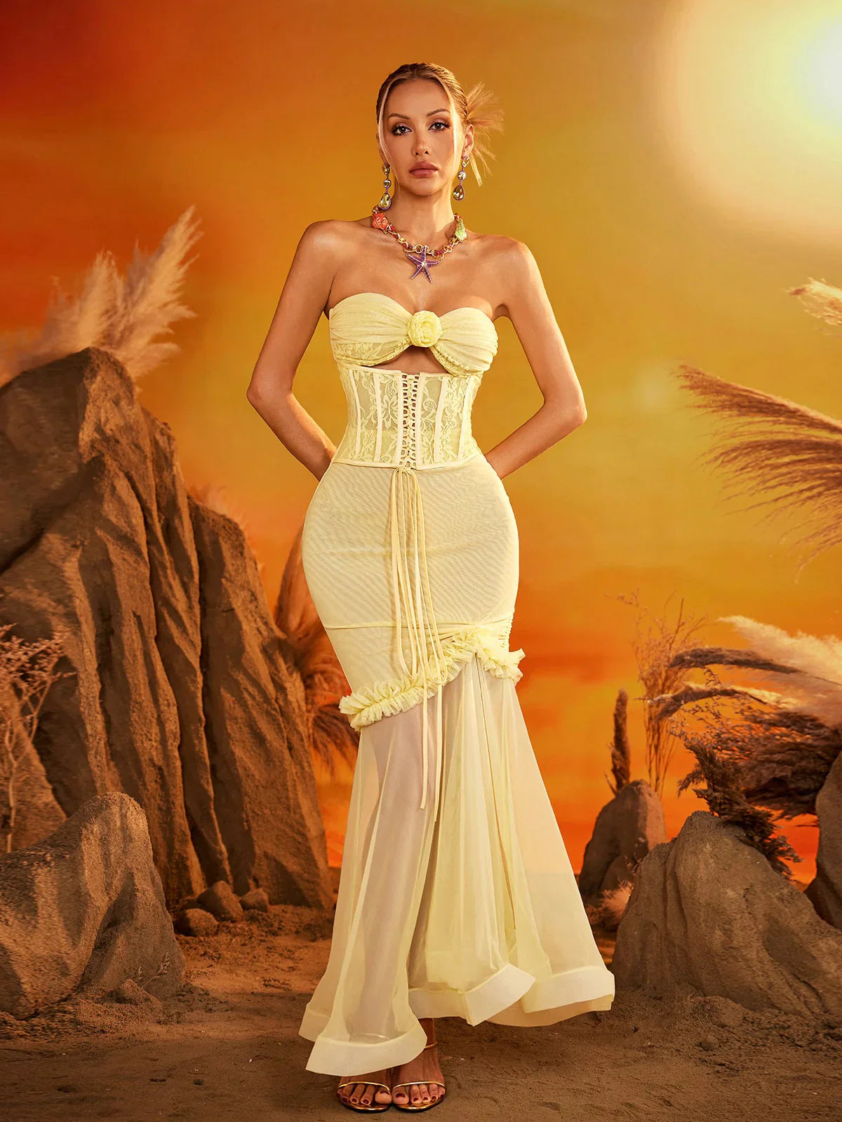 Gelbes Korsett-Tüll-Maxikleid