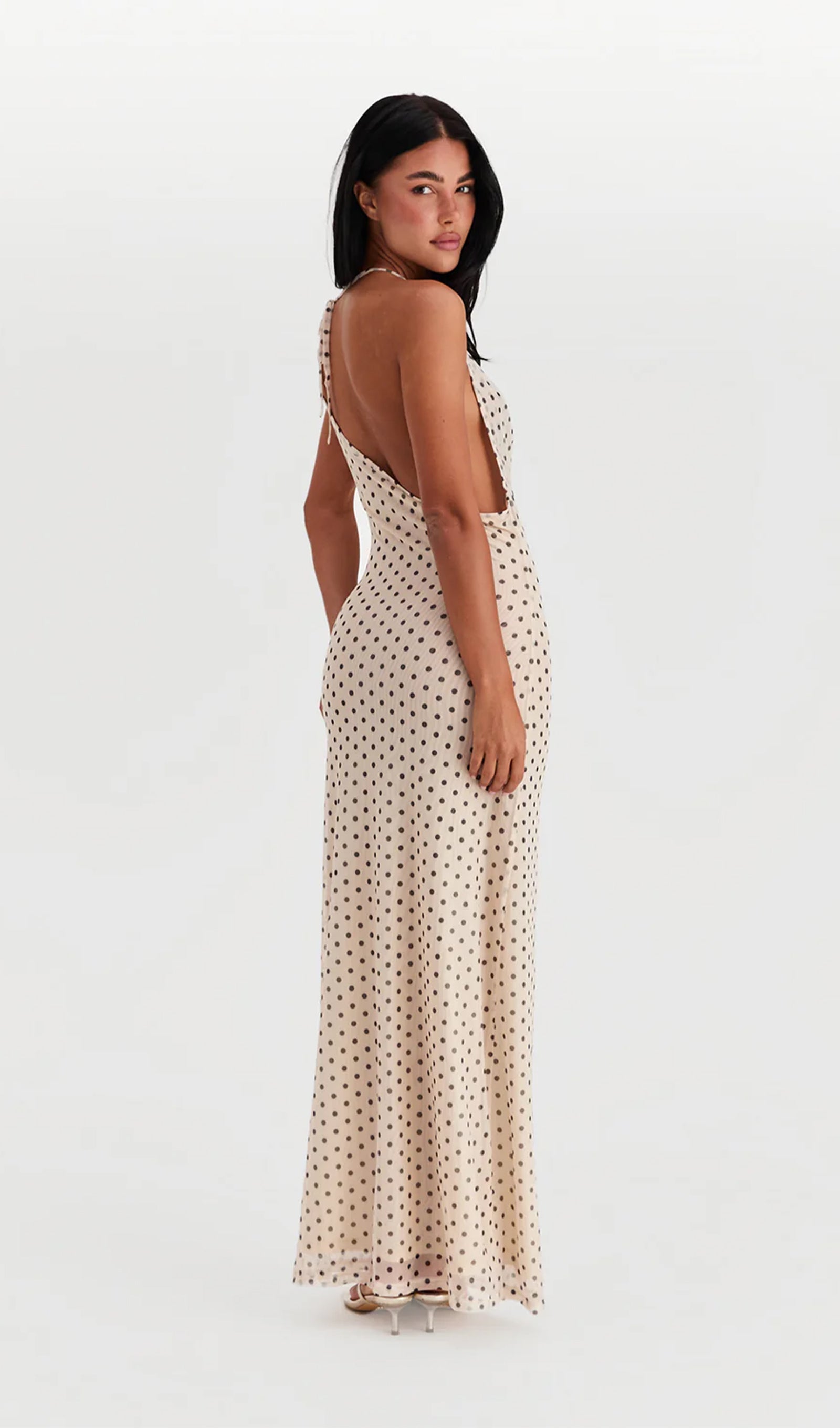 Asymmetrisches Maxikleid mit Kapuze und Polka-Dots 