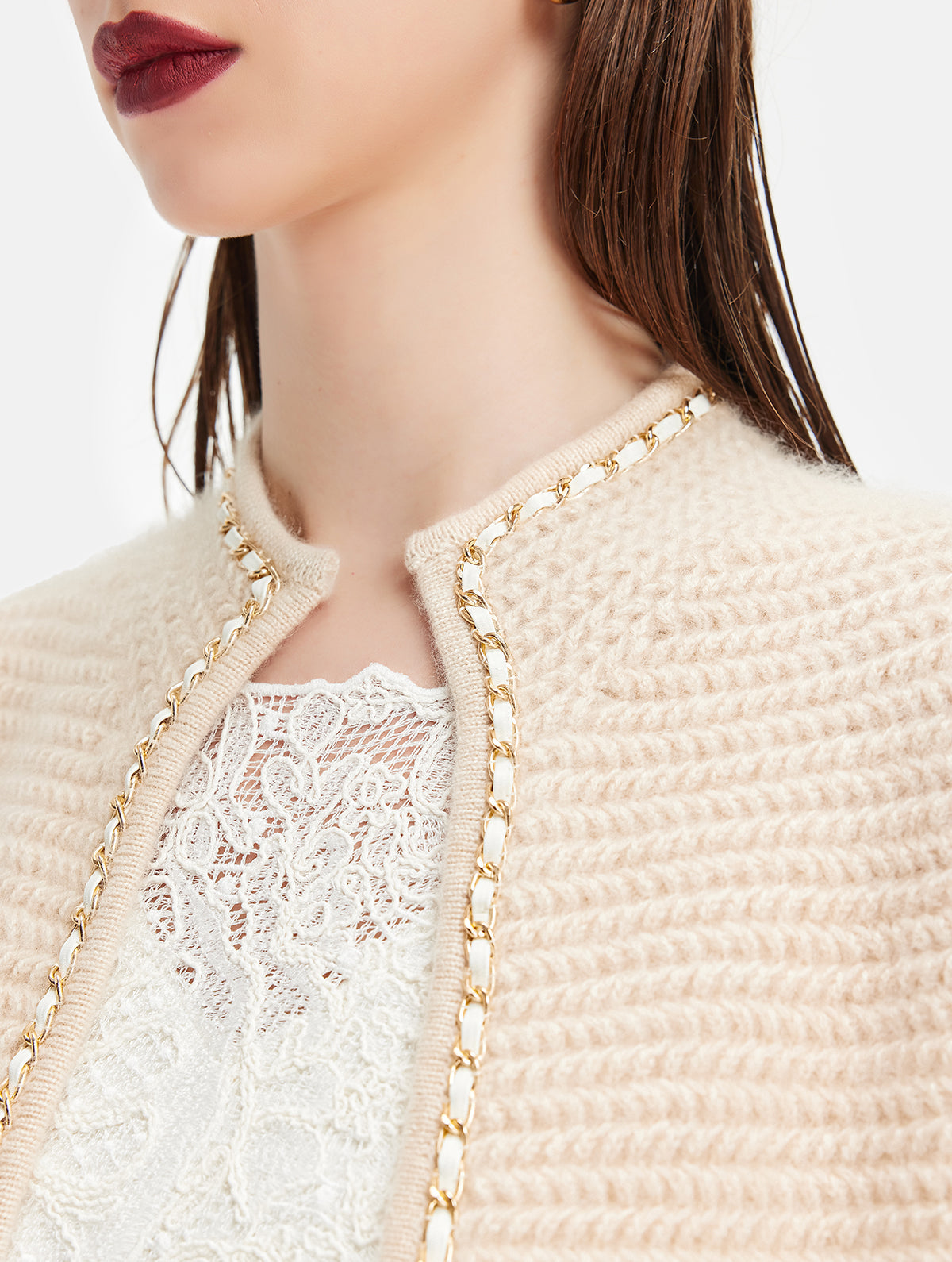 Handgehäkelte Jacke mit Kettenstich