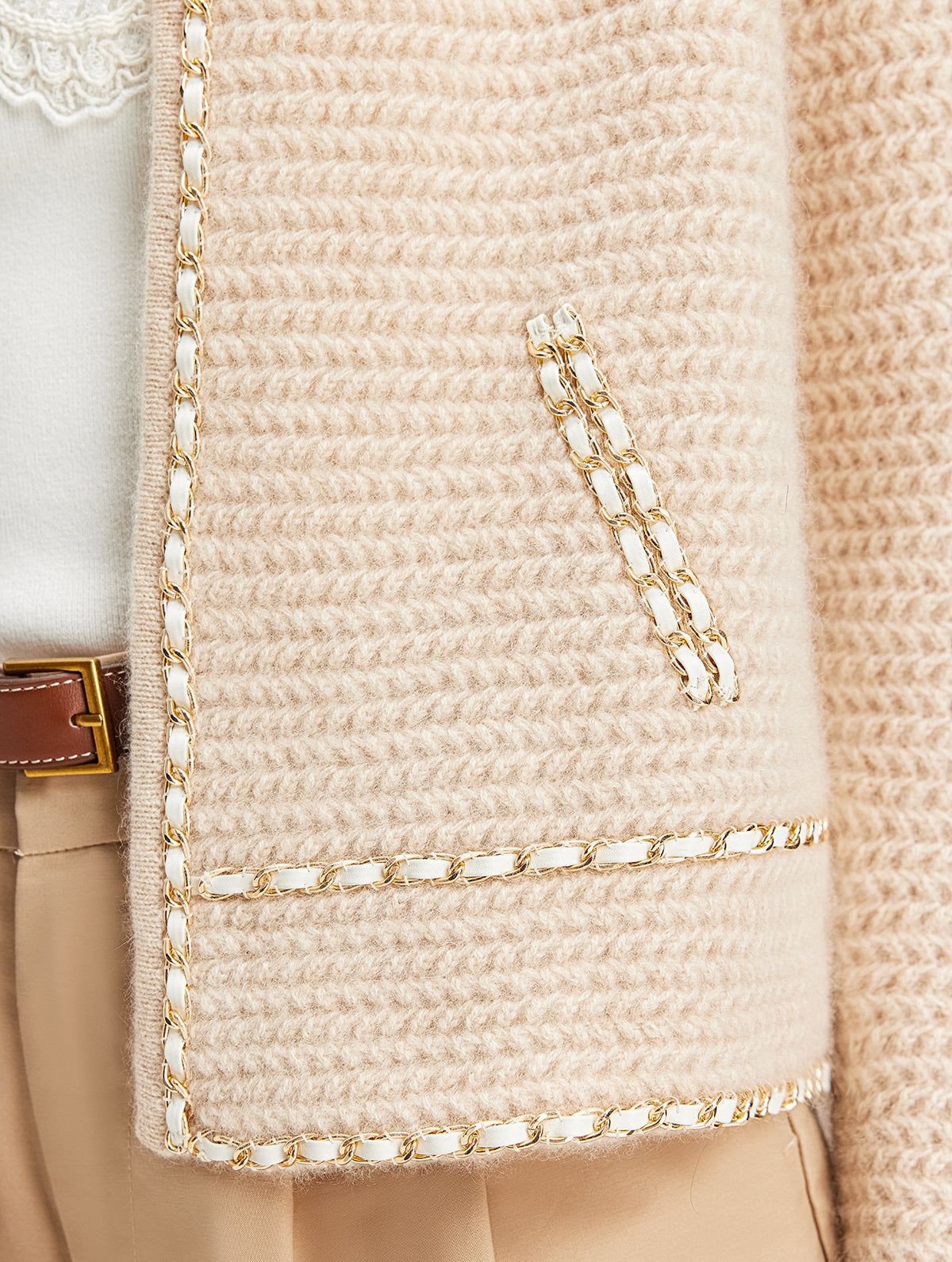 Handgehäkelte Jacke mit Kettenstich
