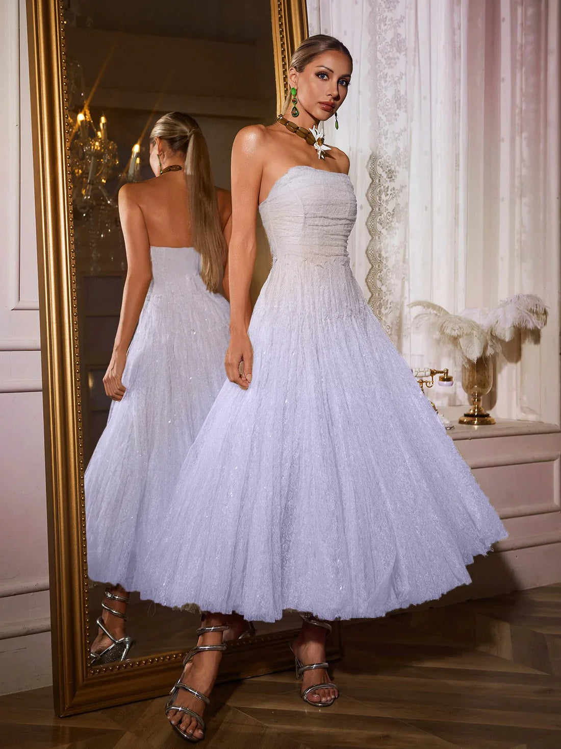 Glänzendes lila Maxi-Tüllkleid