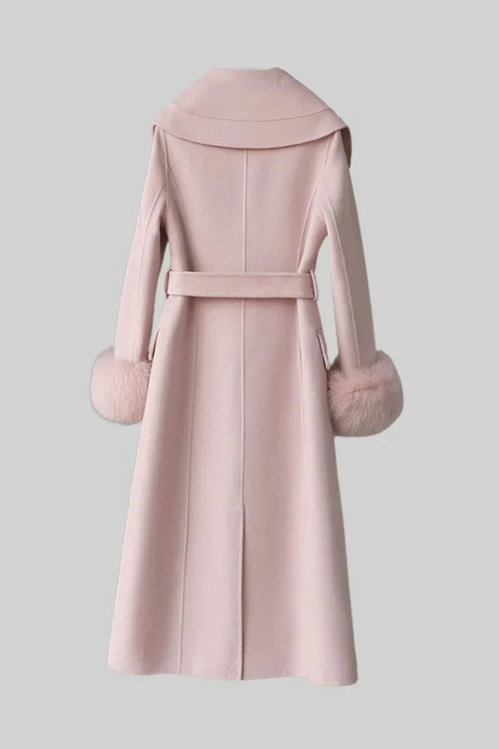 Tilki Kürk Manşetli ve 3D Çiçek Detaylı Kaşmir Palto