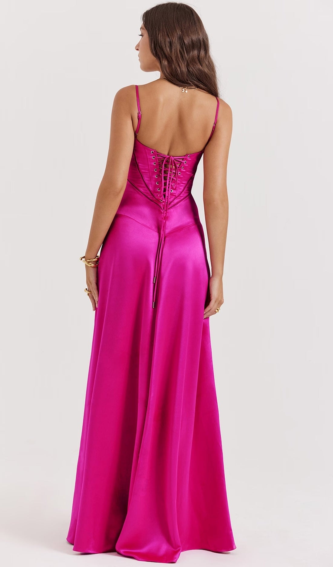 Maxikleid aus Satin und Spitze 
