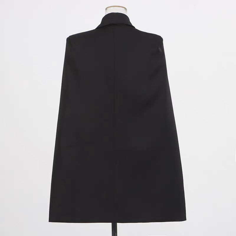 Stella Minikleid mit verziertem Cape 