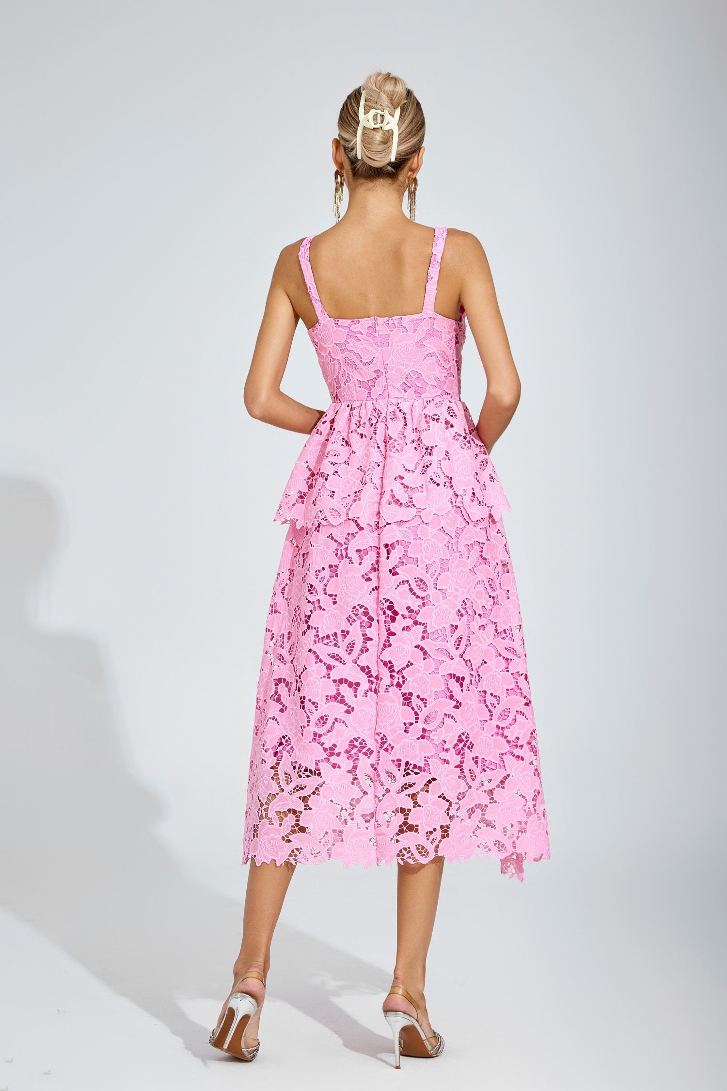 Amelie Rosa Spitzen-Peplum-Midikleid