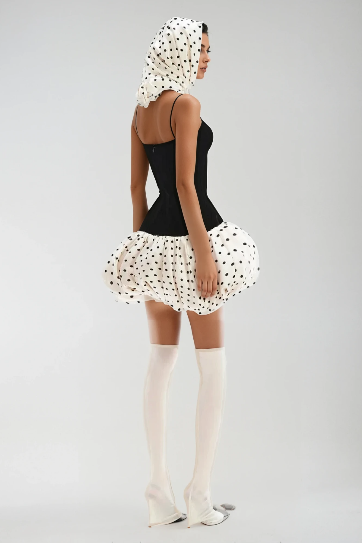 Anelia Spaghetti-Minikleid mit Schleife und Polka Dots