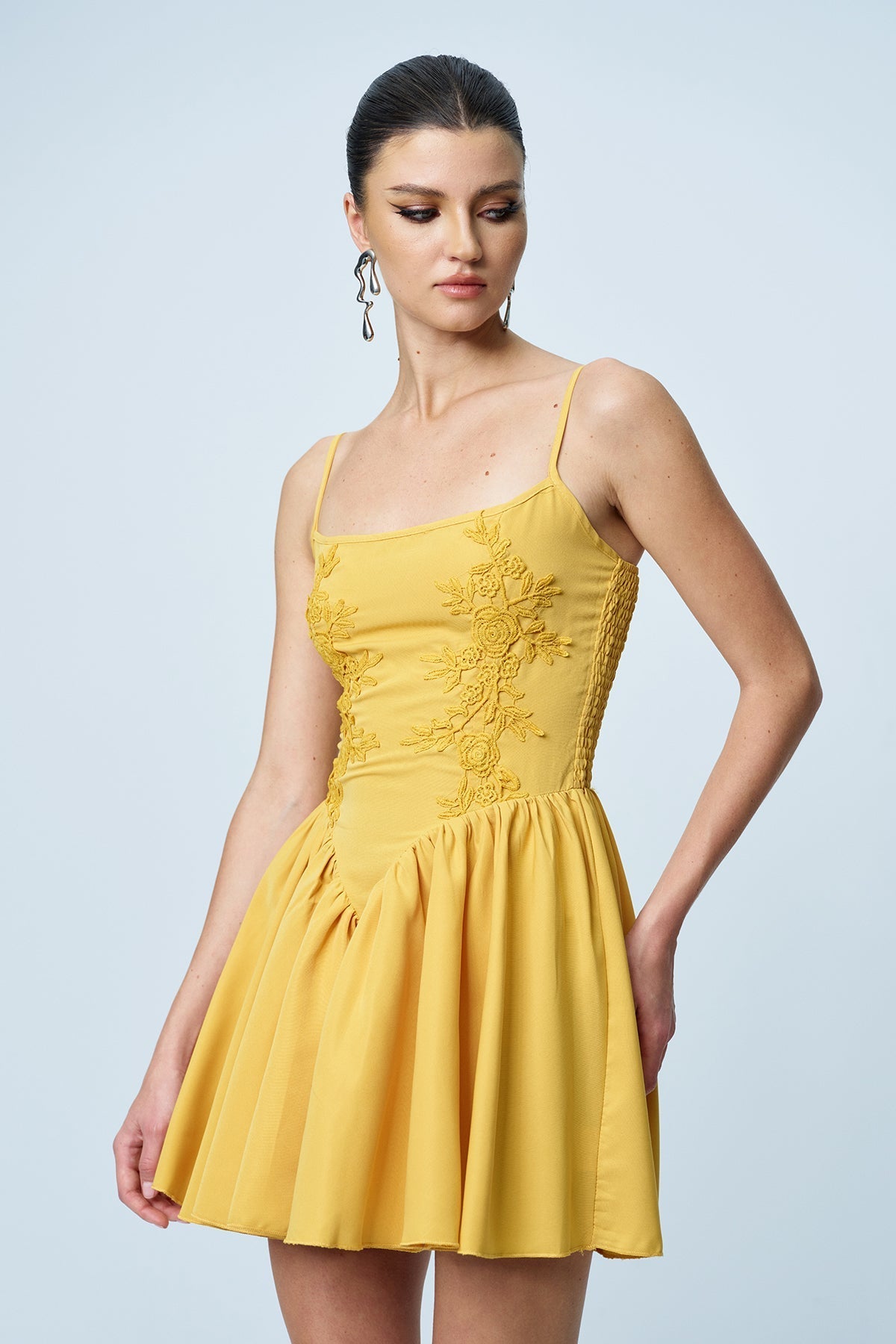 Ann Spaghetti Ruch Blumen-Minikleid