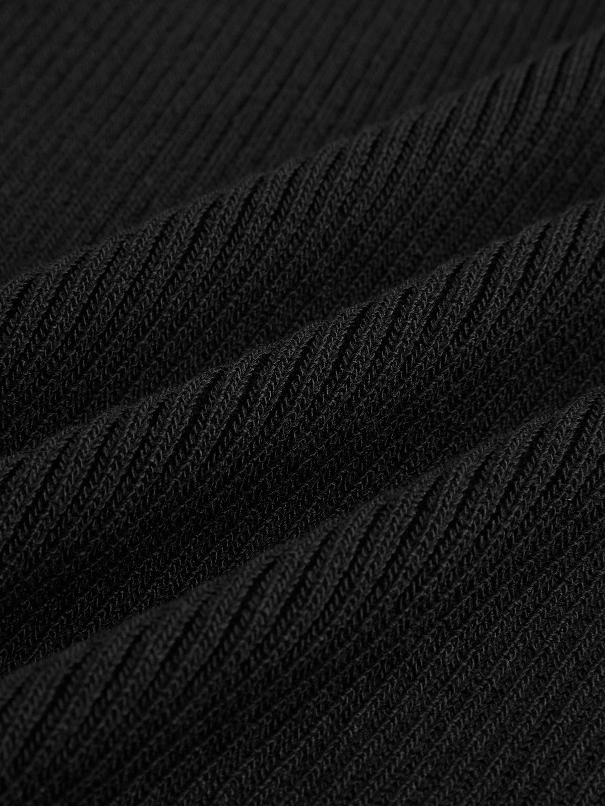 Schmale Strickweste mit Kontrastbesatz