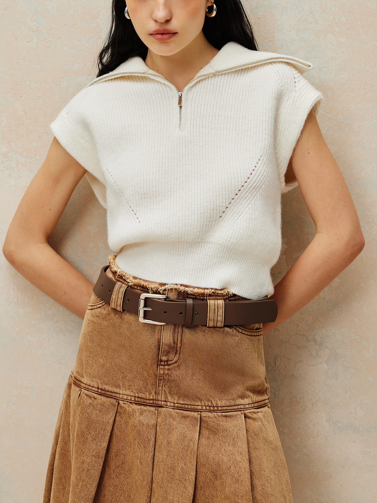 Ribbed Collar Zip-Up Sweater Vest