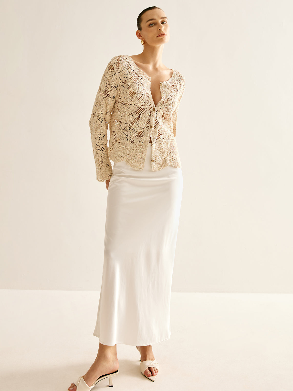 Hollow Buttoned Pleated Cardigan