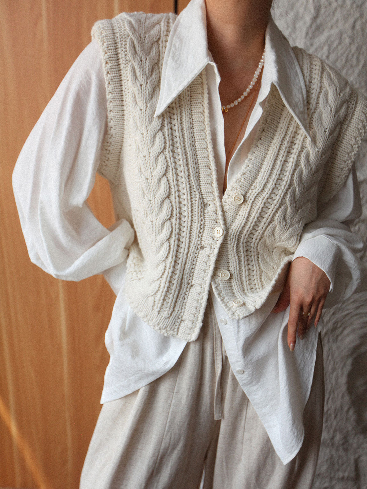 Thick Knit V-Neck Buttoned Cardigan