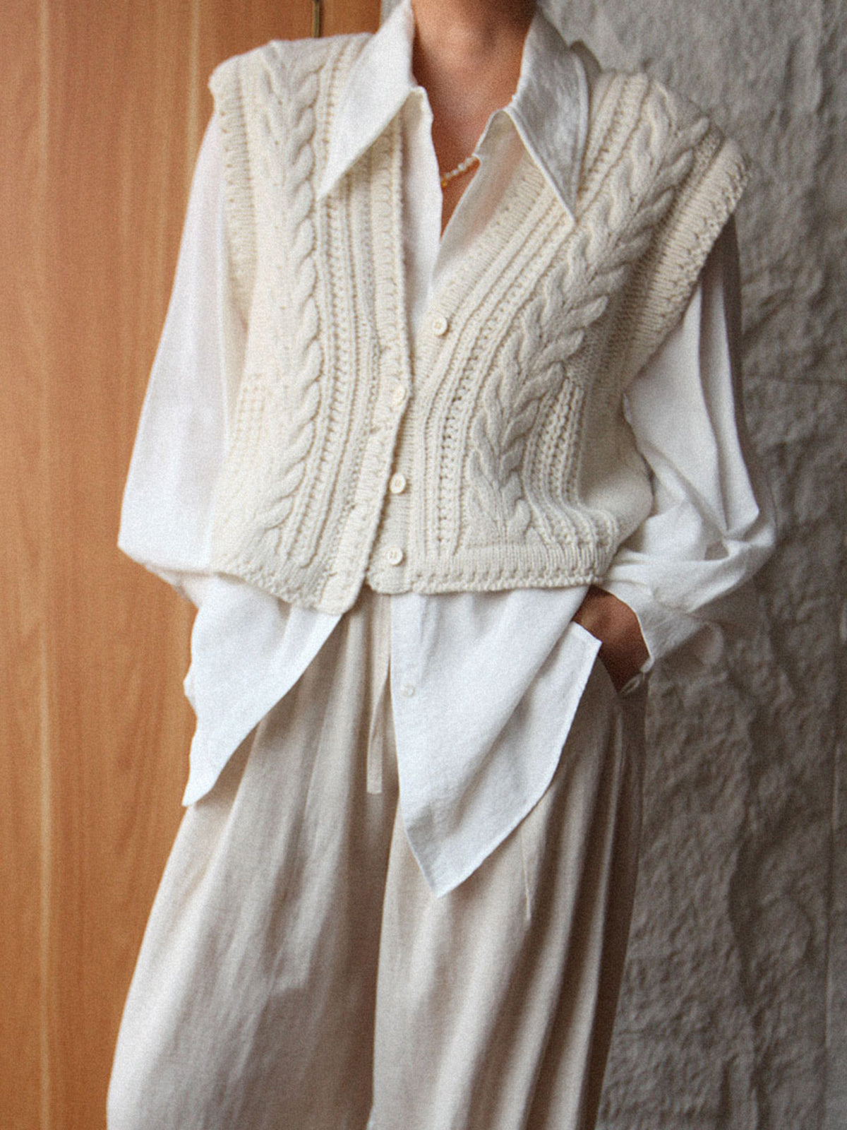 Thick Knit V-Neck Buttoned Cardigan