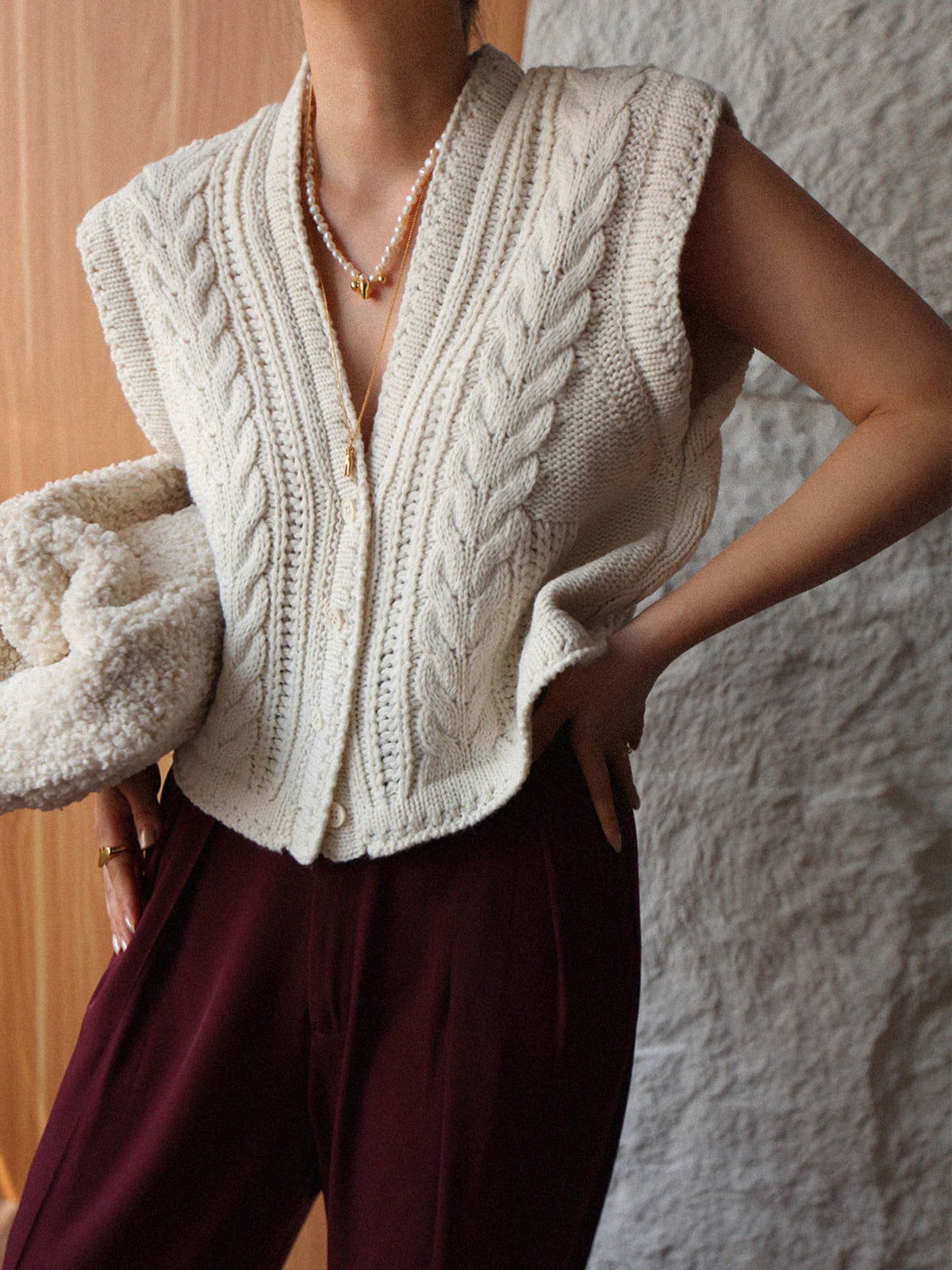 Thick Knit V-Neck Buttoned Cardigan
