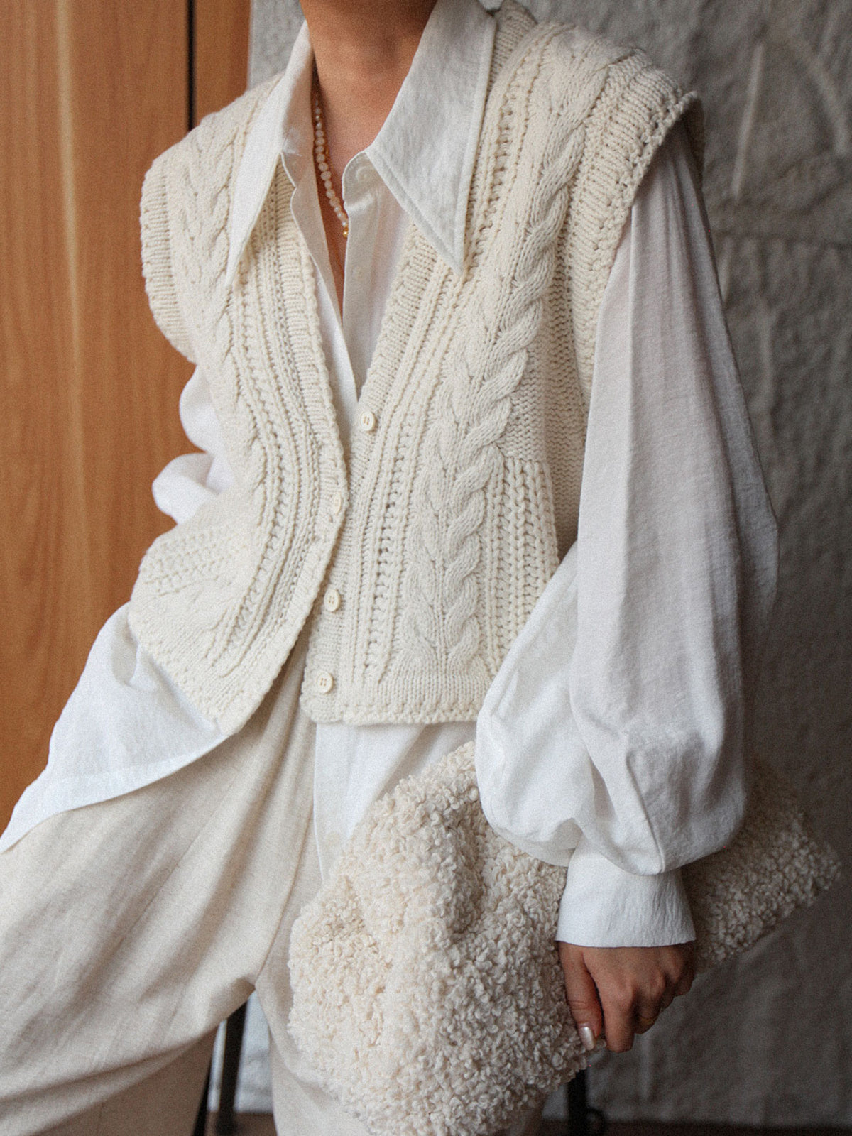 Thick Knit V-Neck Buttoned Cardigan