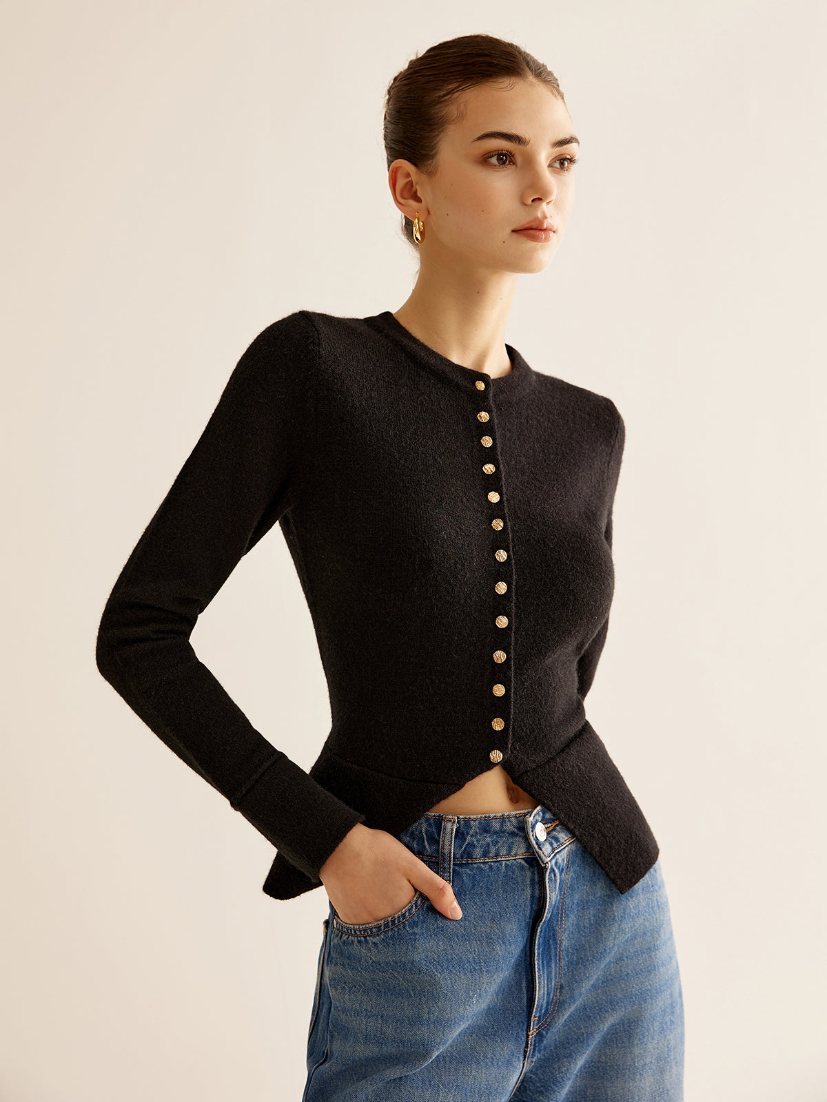 Buttoned Slit Thin Cardigan