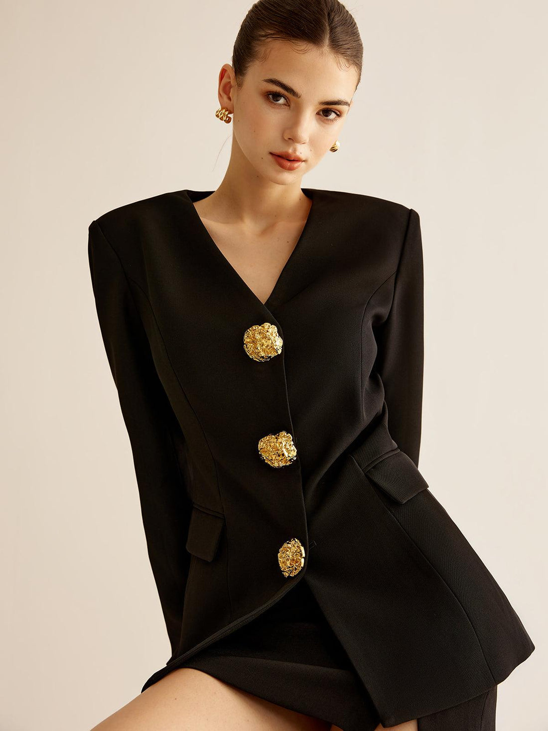Altın Düğme Detaylı Siyah Mini Blazer Elbise