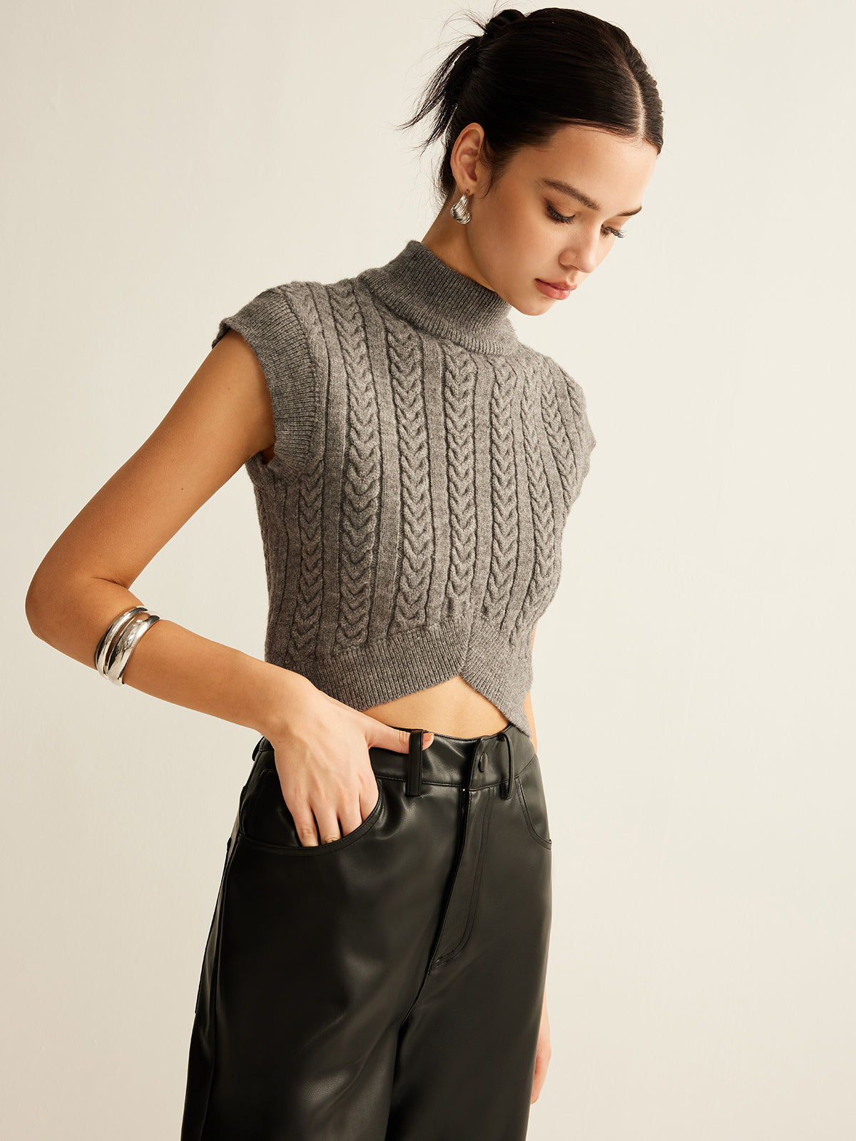 Cable Knit Collar Short Sweater Vest