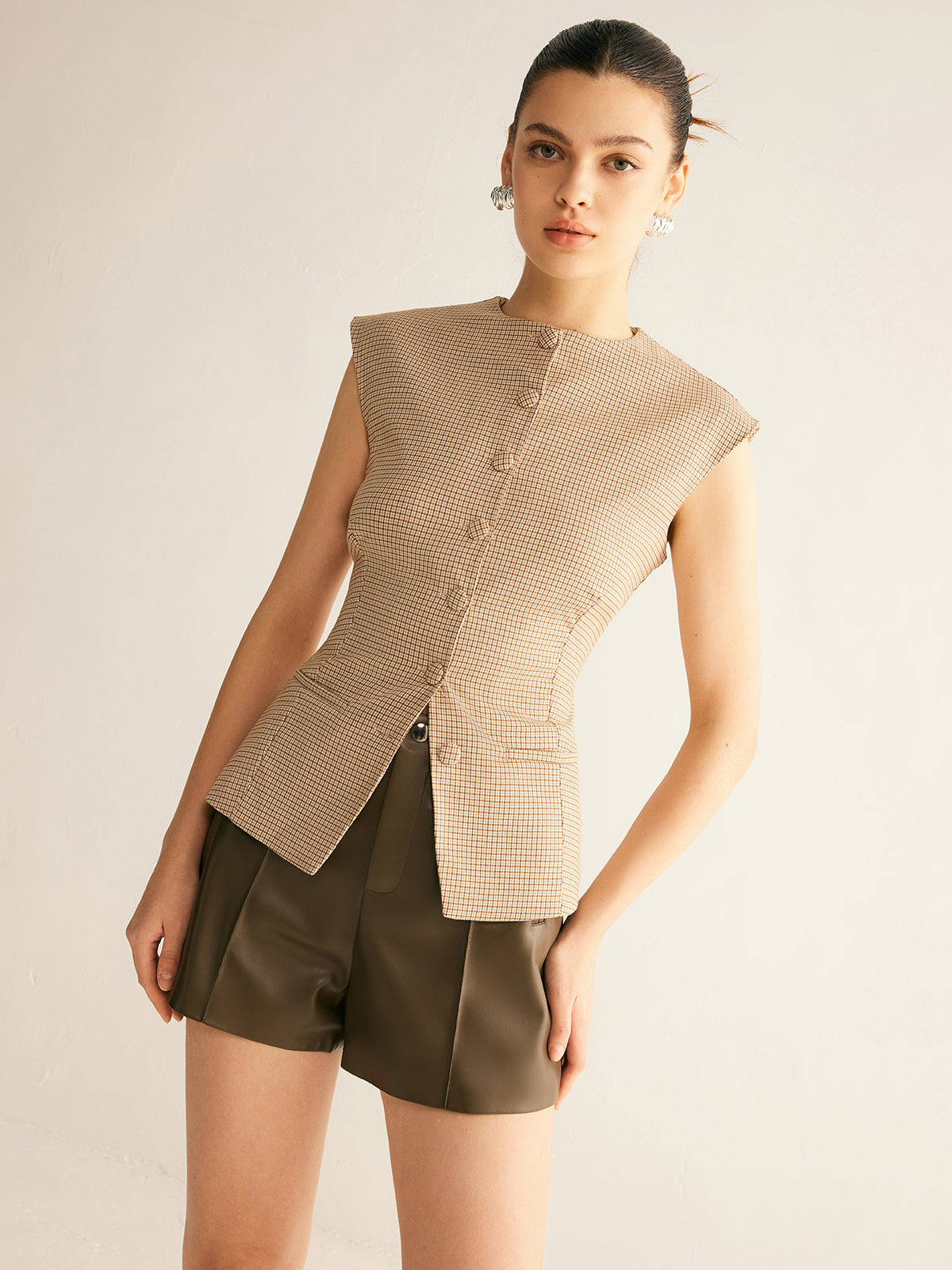 Thin Vest with Plaid Buttons