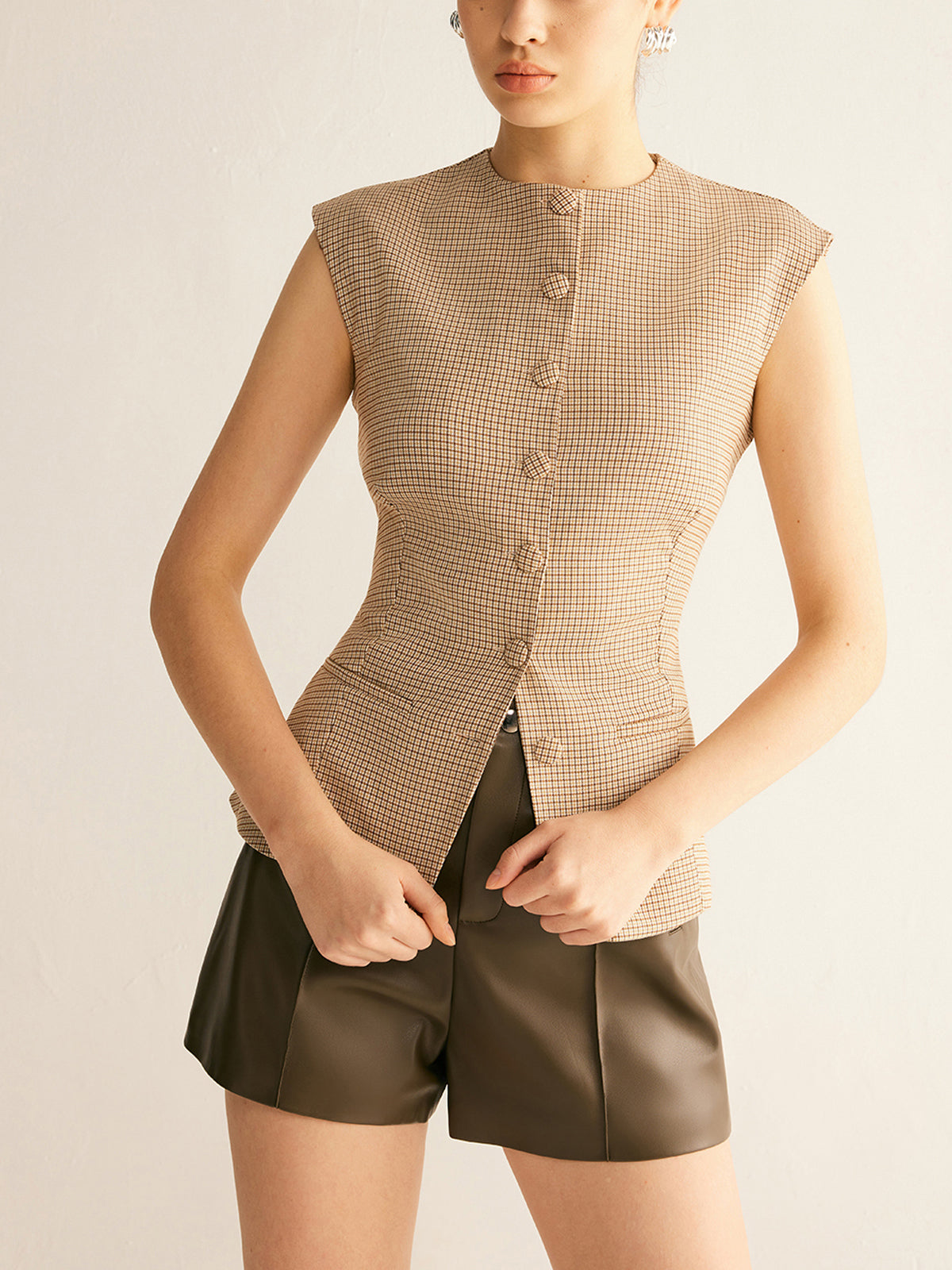 Thin Vest with Plaid Buttons