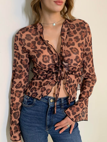 Bluse mit Leopardenmuster, halbtransparent, gerüscht und mit V-Ausschnitt