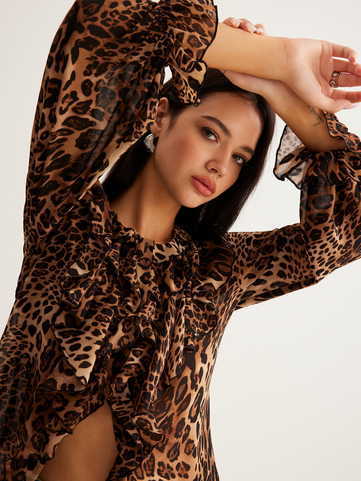Bluse mit Leopardenmuster und Rüschen