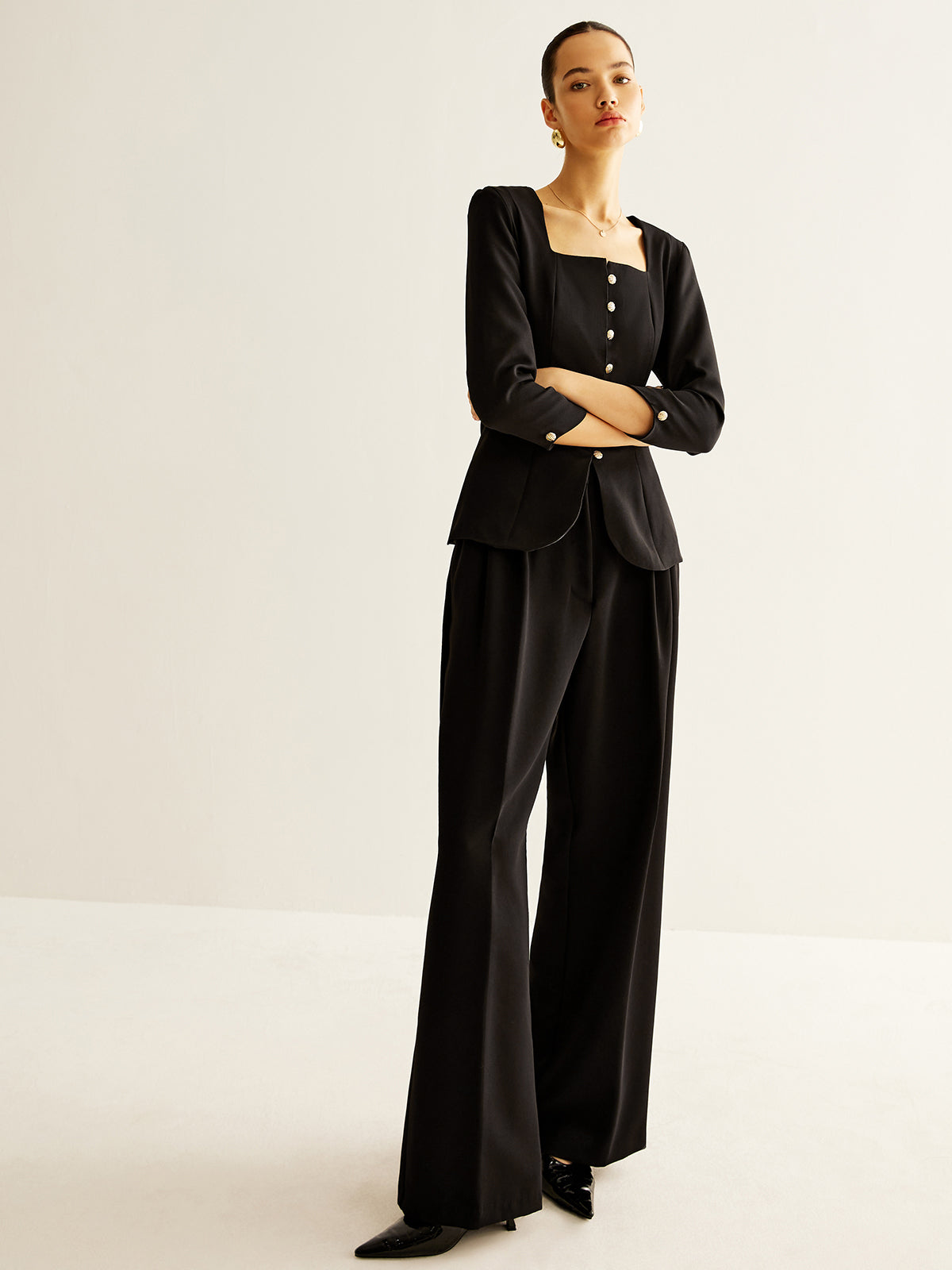 Bluse mit eckigem Ausschnitt, Knopfleiste und Schlitz