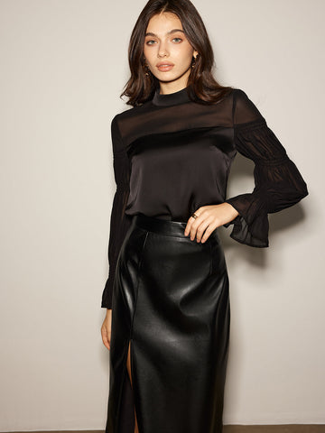 Chiffonbluse mit hohem Kragen