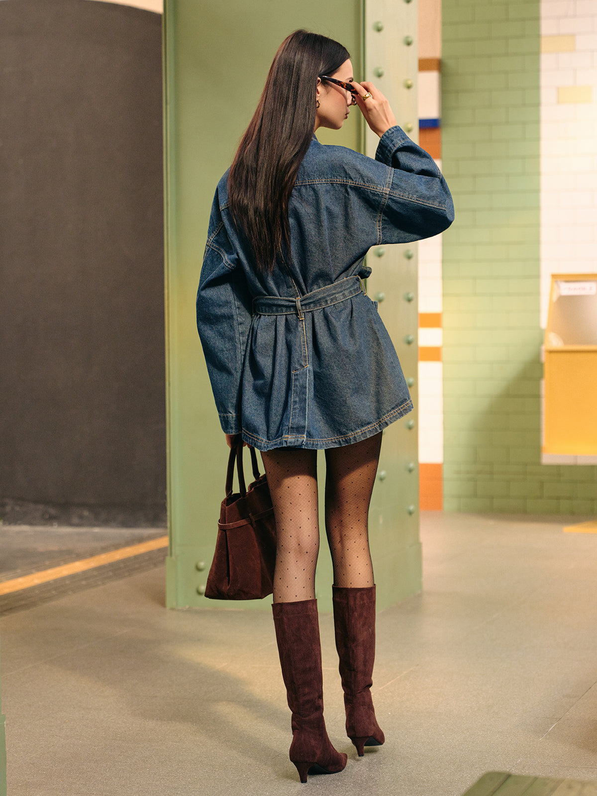 Polo-Jacke aus Denim mit Gürtel