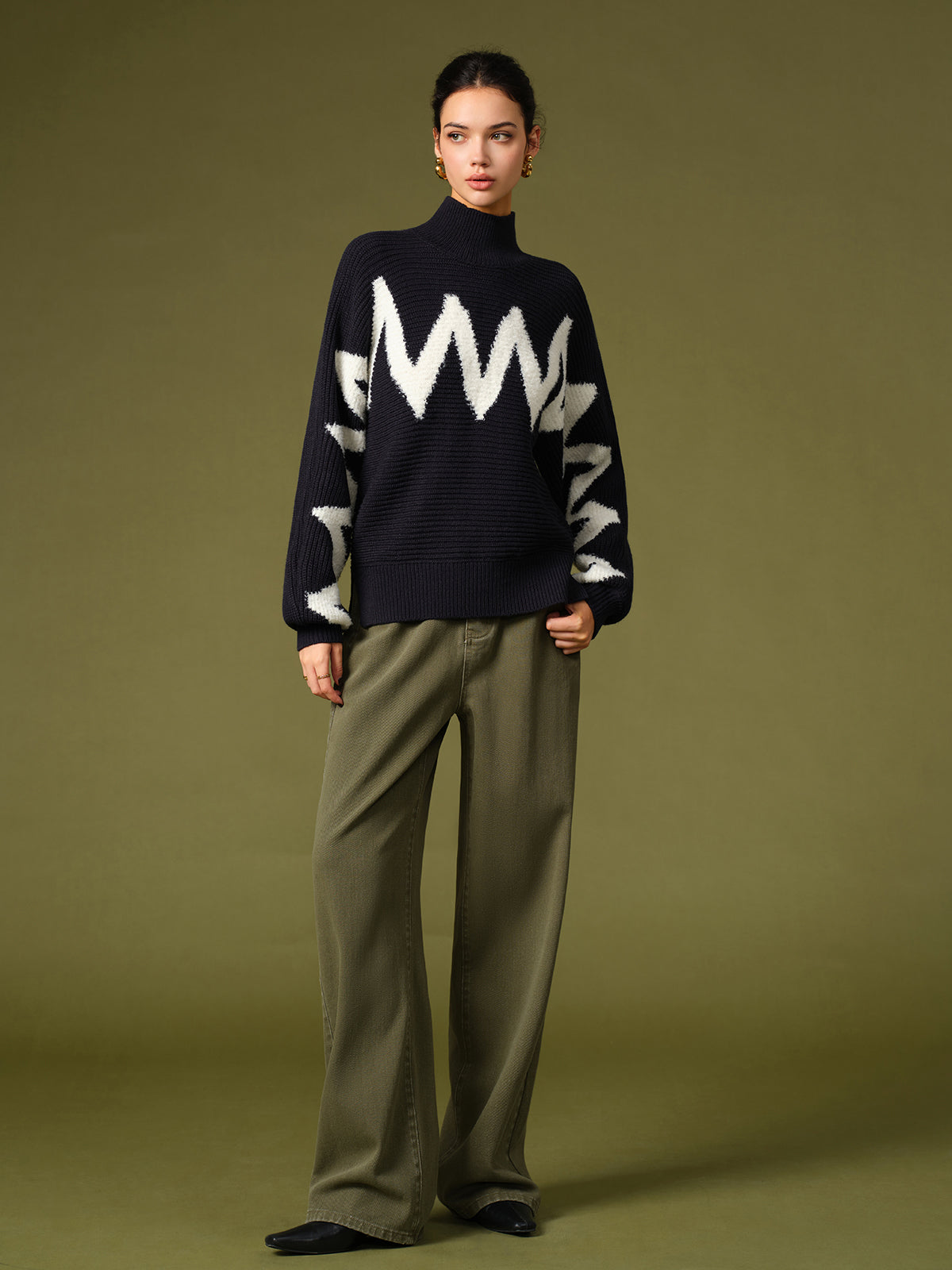 Semi-Neck Sweater with Contrast Trim 