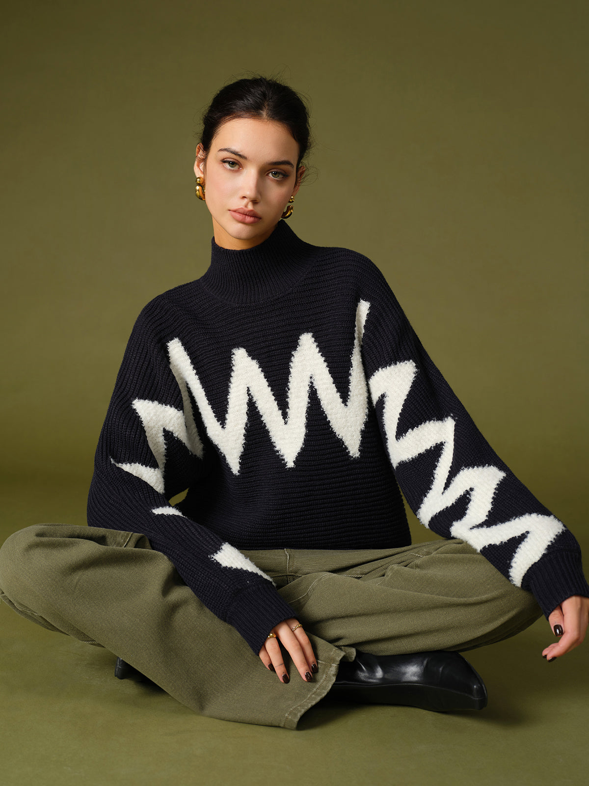 Semi-Neck Sweater with Contrast Trim 