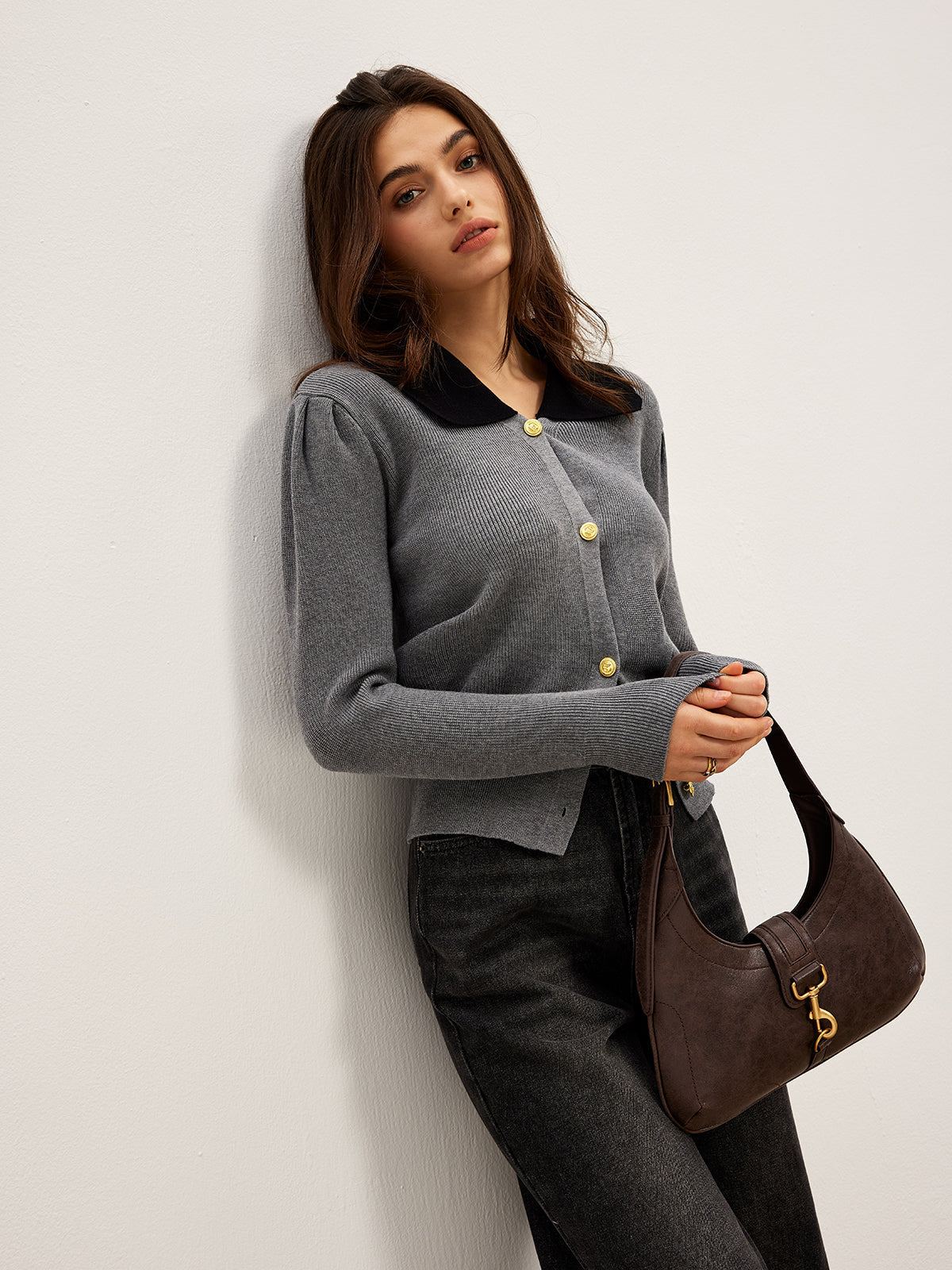Contrasting Collar Thin Buttoned Cardigan