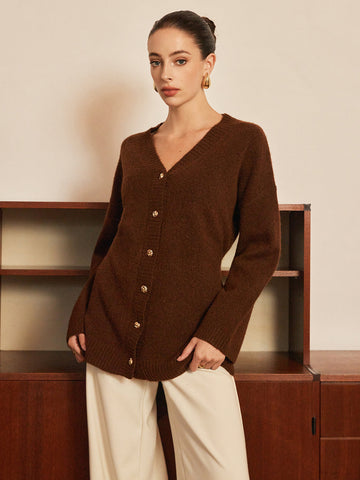 Strickjacke aus Wollmischgewebe mit Metallknöpfen und Gürtel