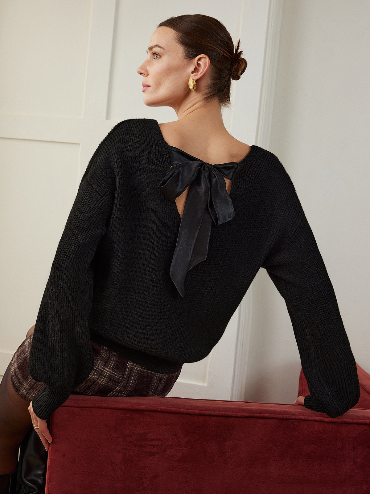 Ribbed V-Neck Sweater with Bow Detail 