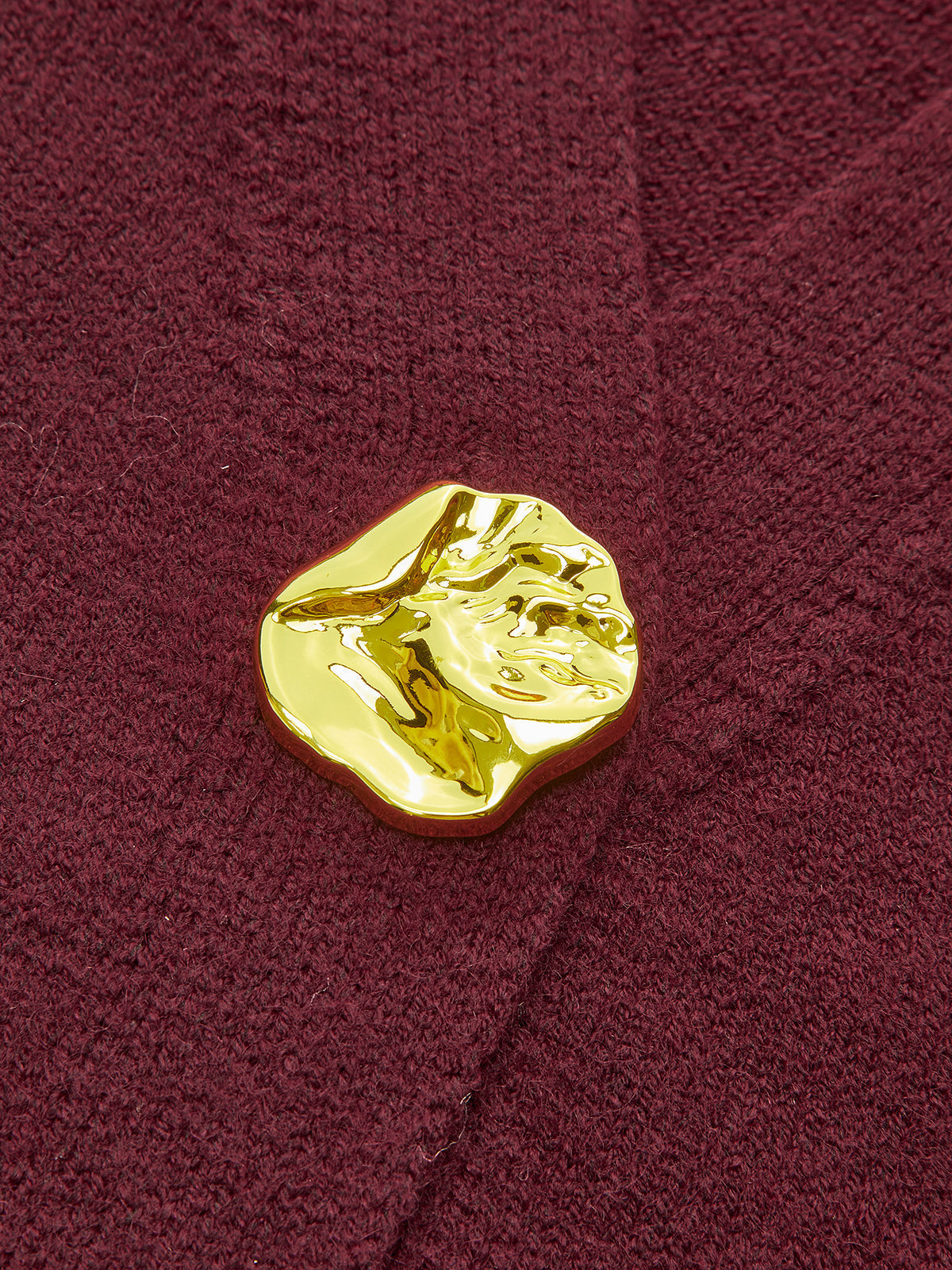 Stilvoller kurzer Cardigan mit Metallknöpfen