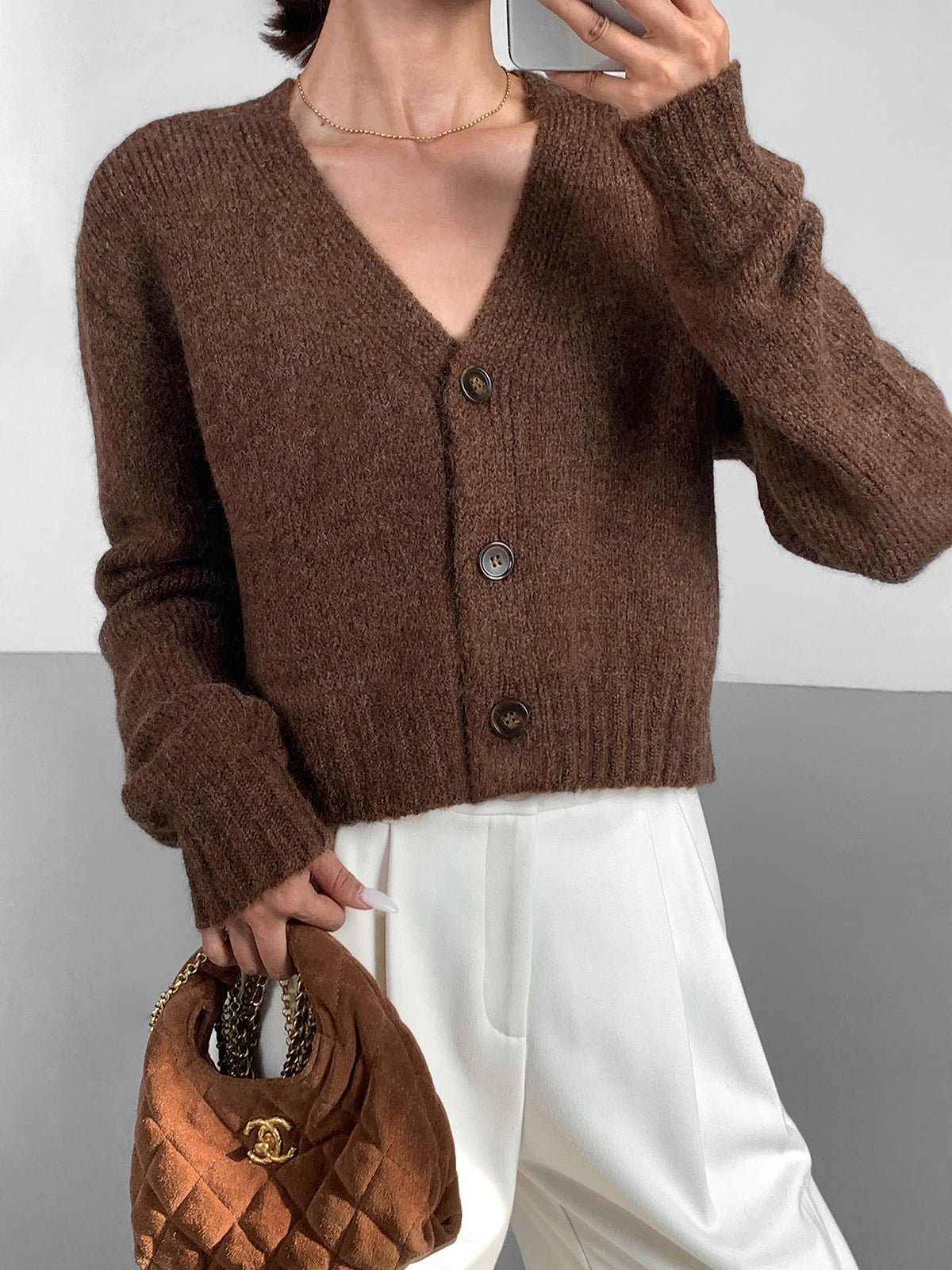 Kurzer Cardigan aus Wollmischung mit V-Ausschnitt