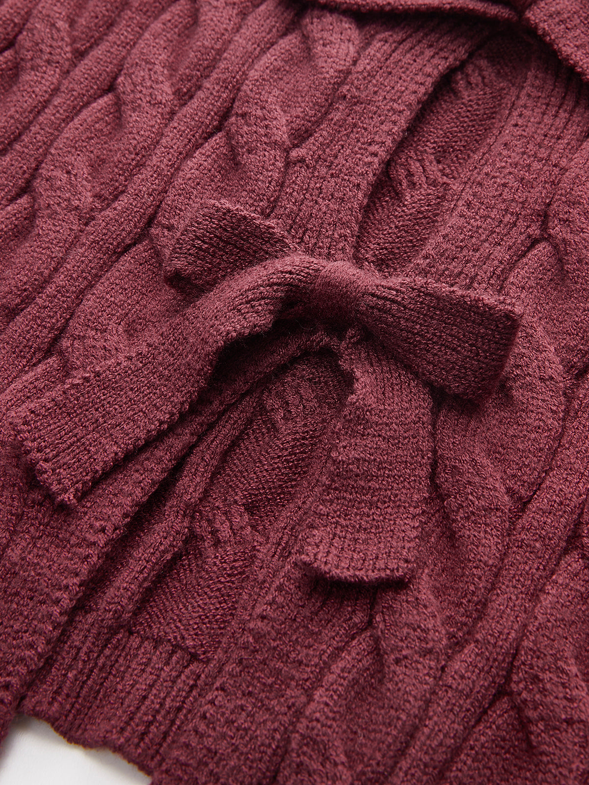 Strickweste mit vorderem Ausschnitt und Schleifendetail