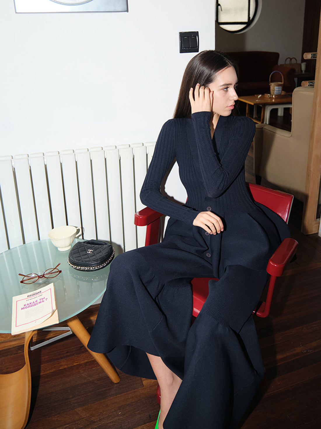 Mid-Waist Ruffle Detail Knitted Trousers 