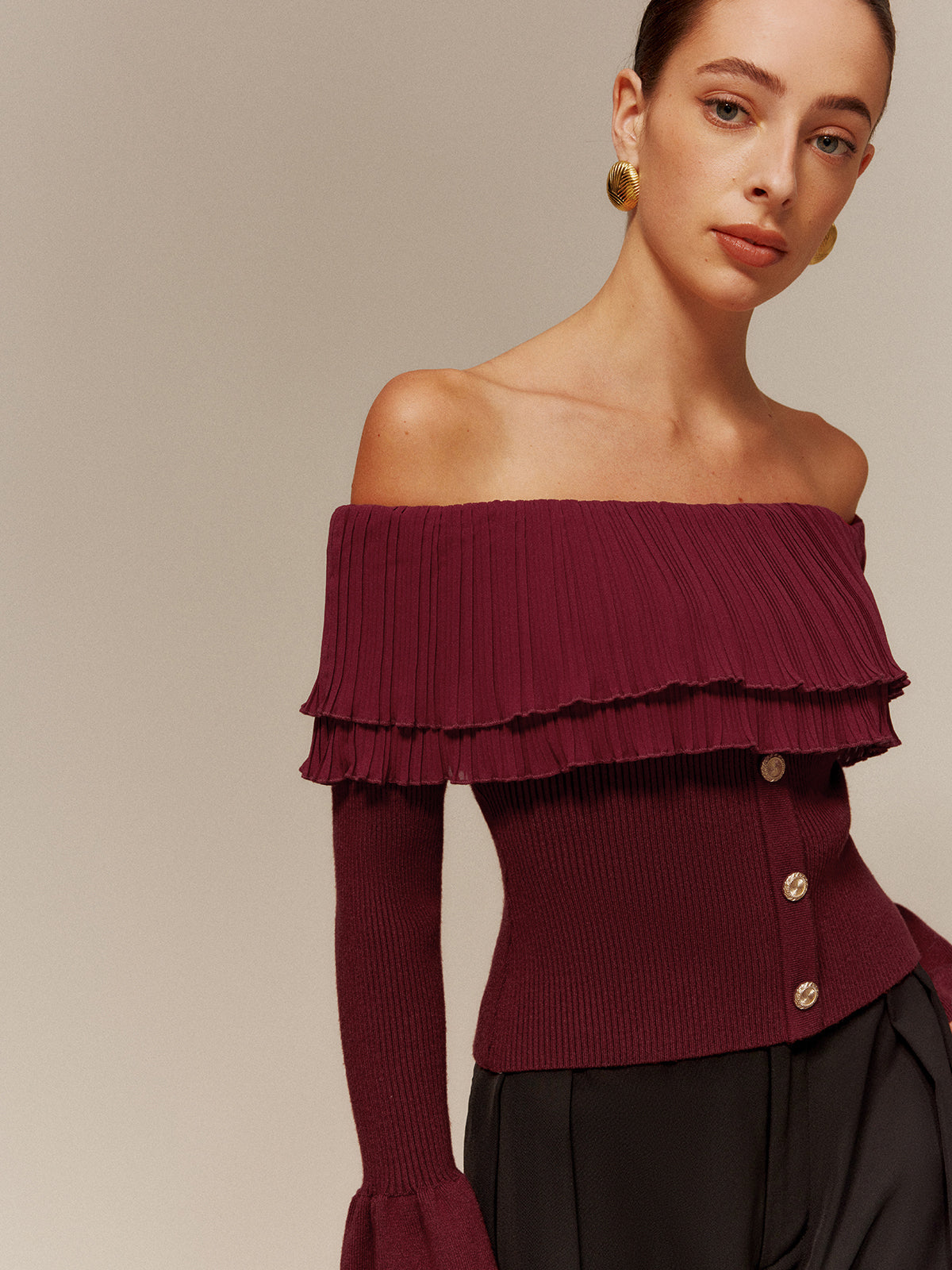 Off-the-shoulder pleated ruffled fitted sweater 