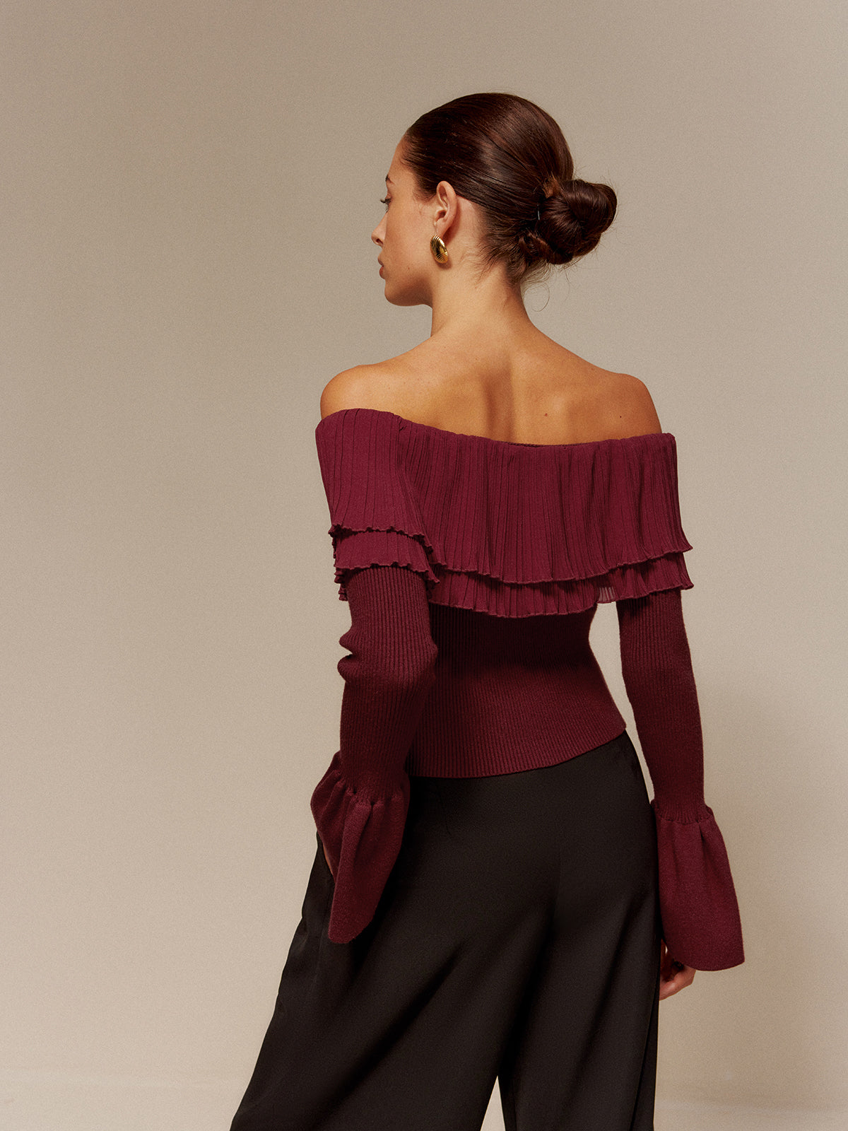 Off-the-shoulder pleated ruffled fitted sweater 